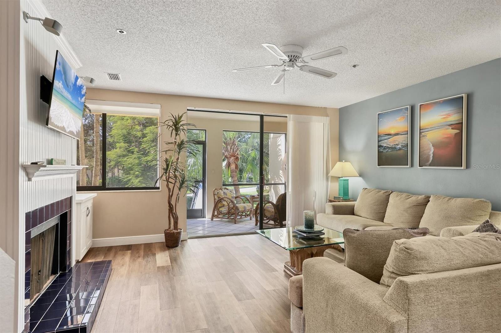 Image 5 of 44 For 1912 Harbourside Drive 602