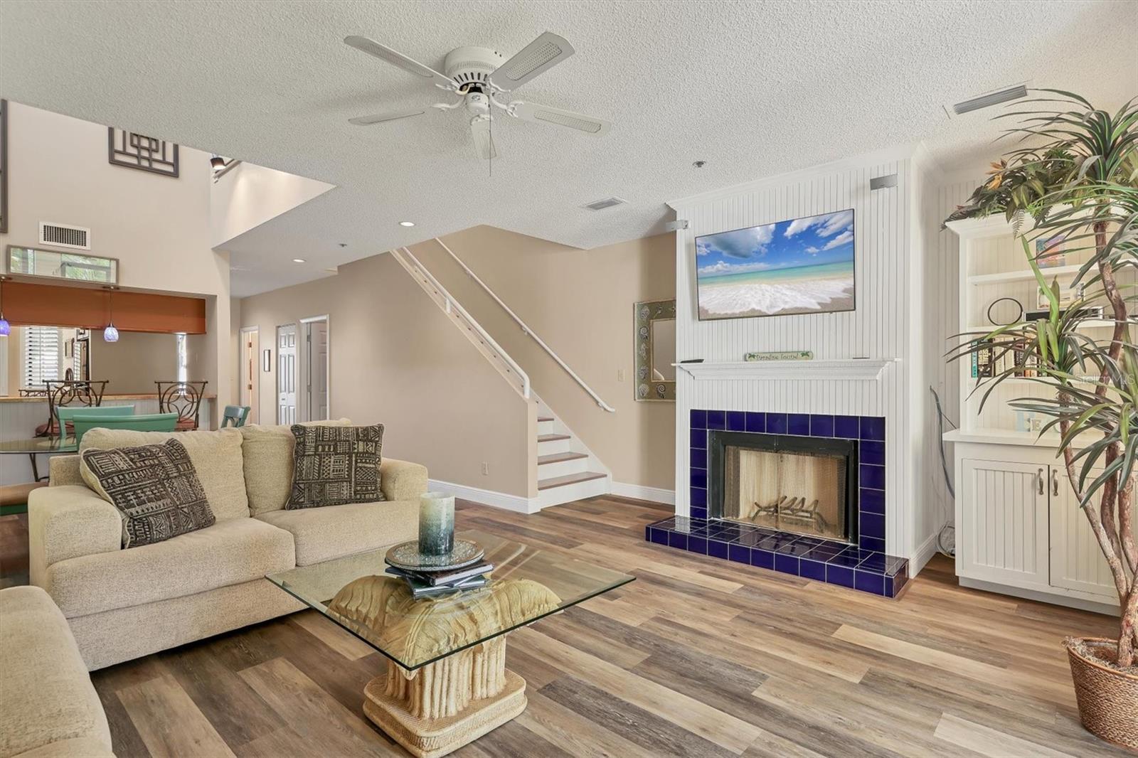 Image 6 of 44 For 1912 Harbourside Drive 602