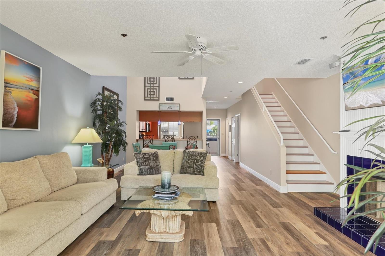 Image 7 of 44 For 1912 Harbourside Drive 602