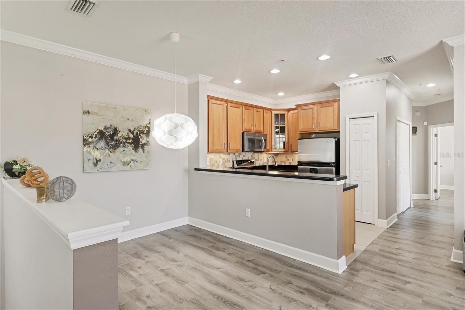 Image 17 of 35 For 7912 Limestone Lane 19-202