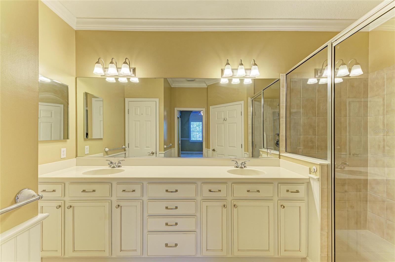 Image 24 of 65 For 6560 Moorings Point Circle 202