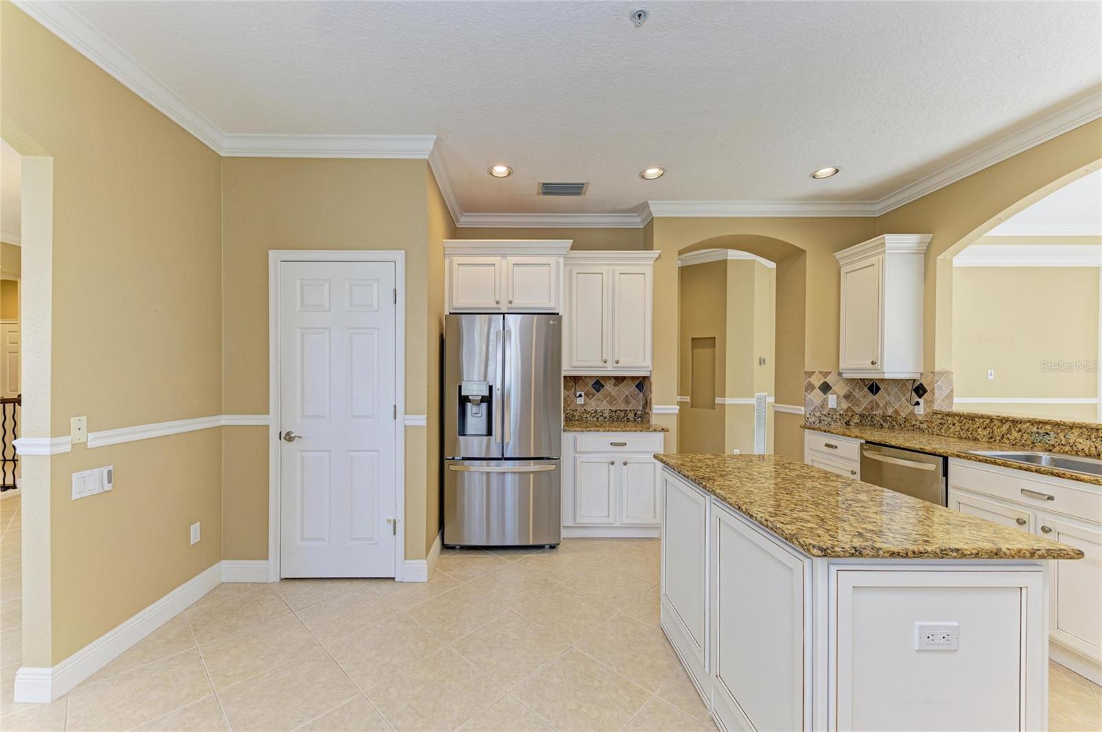 Image 9 of 65 For 6560 Moorings Point Circle 202