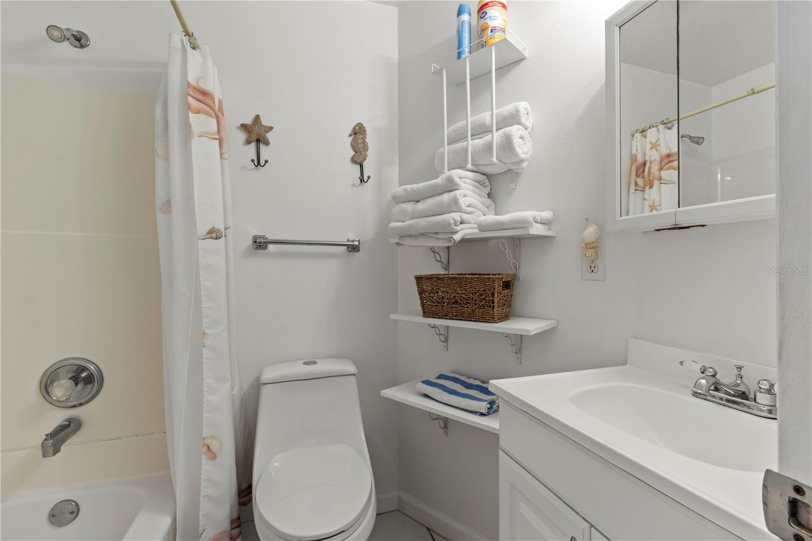 Image 11 of 34 For 2813 Avenue E