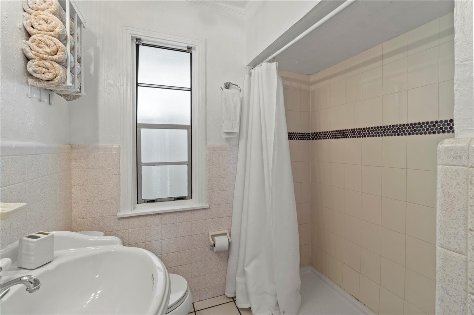 Image 15 of 34 For 2813 Avenue E