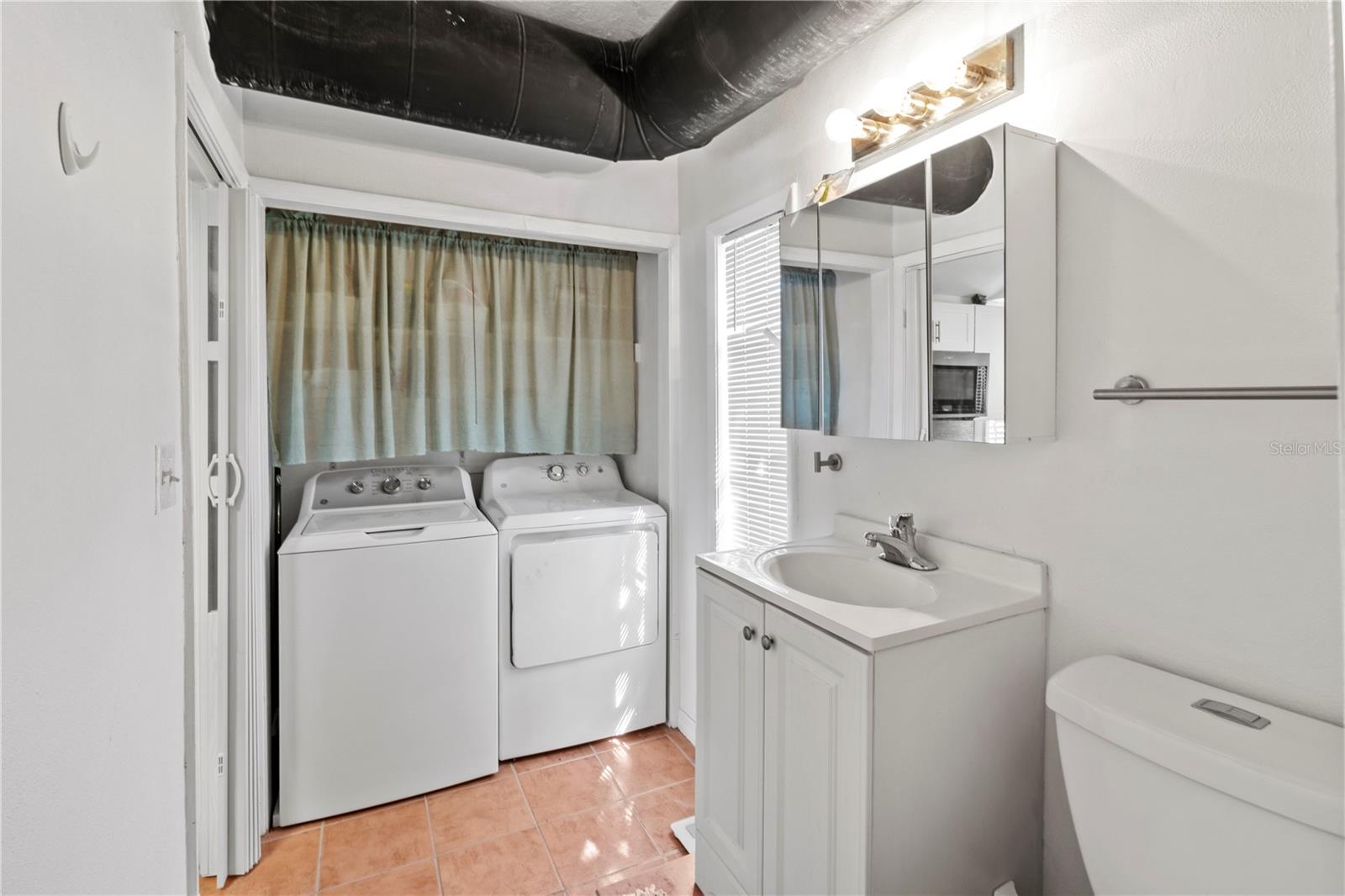 Image 28 of 34 For 2813 Avenue E