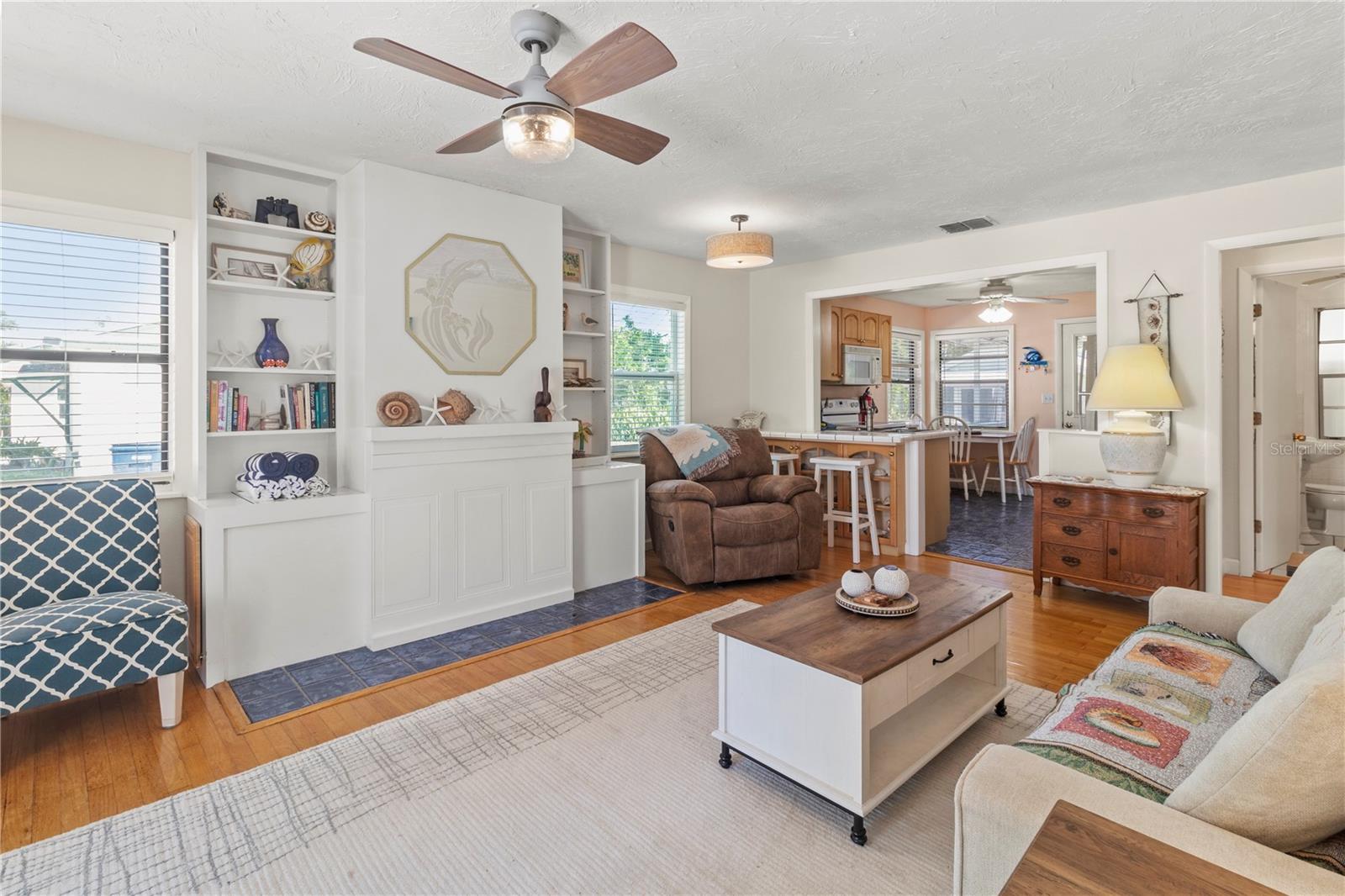 Image 7 of 34 For 2813 Avenue E