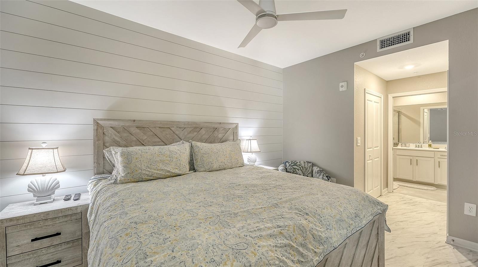 Image 24 of 89 For 17655 Opal Sand Drive 302