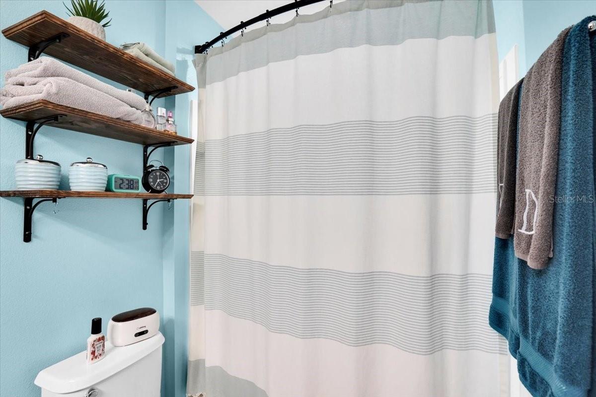 Image 19 of 38 For 9207 English Oaks Lane