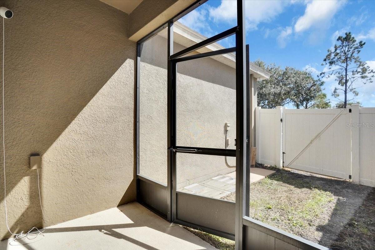 Image 29 of 38 For 9207 English Oaks Lane