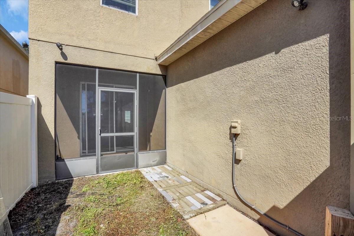 Image 32 of 38 For 9207 English Oaks Lane