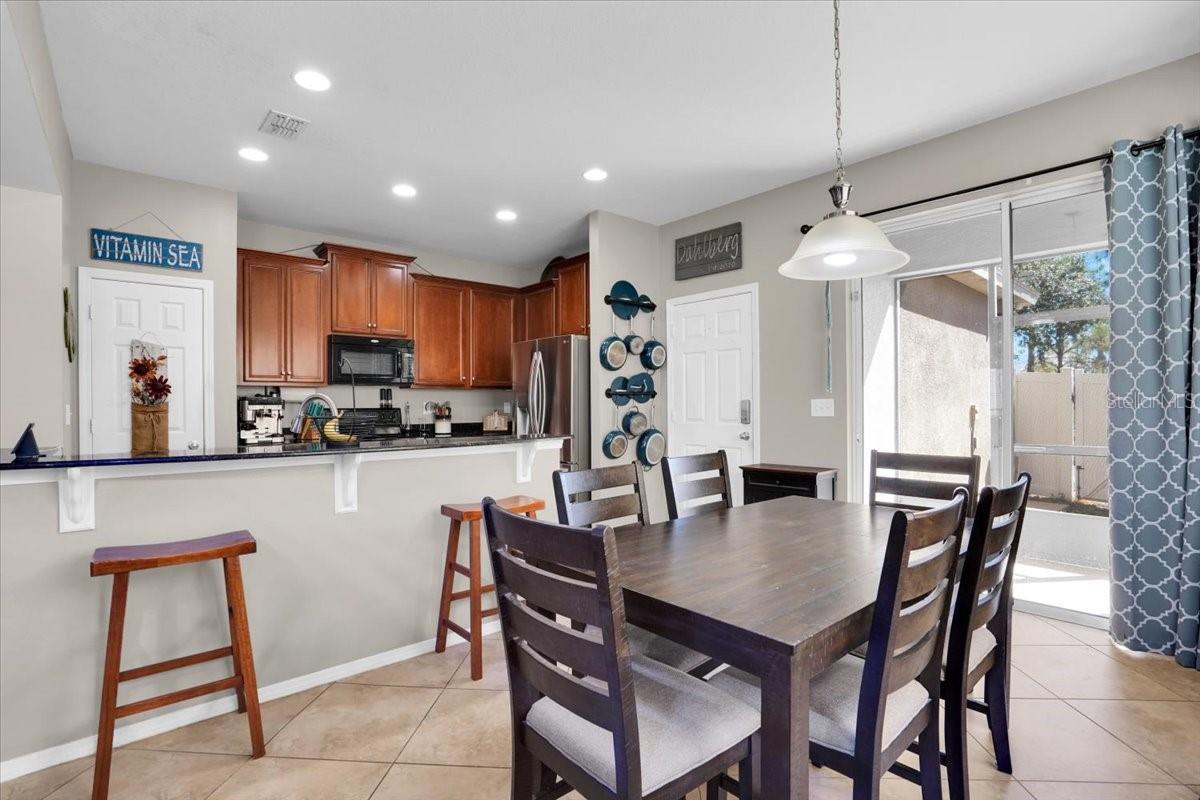 Image 8 of 38 For 9207 English Oaks Lane