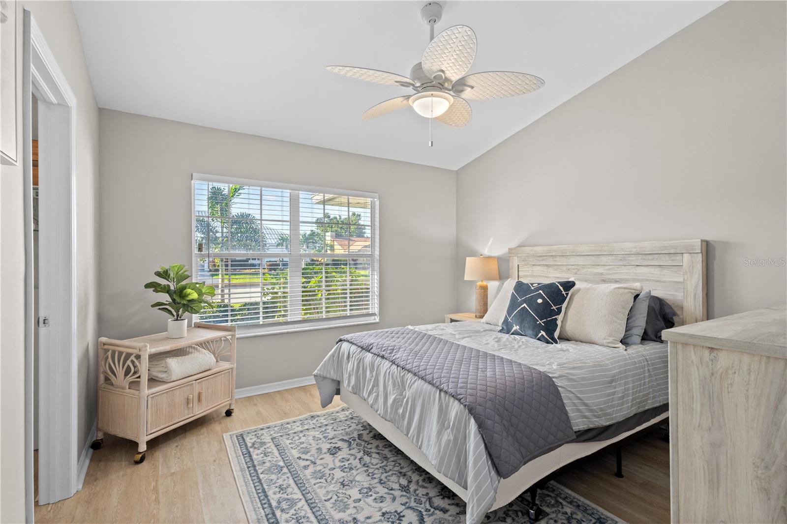 Image 16 of 28 For 12454 Kingsway Circle 202