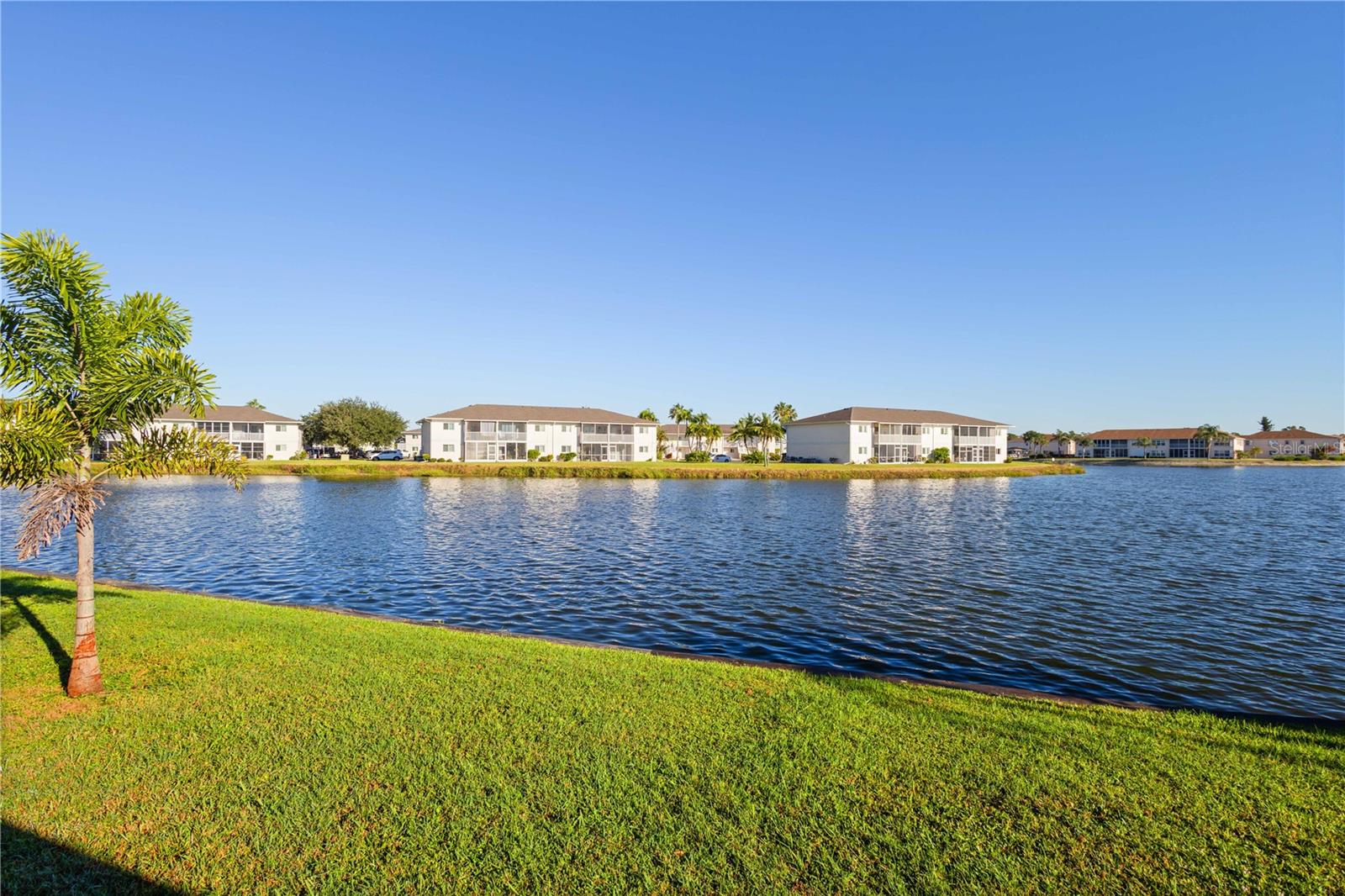 Image 19 of 28 For 12454 Kingsway Circle 202