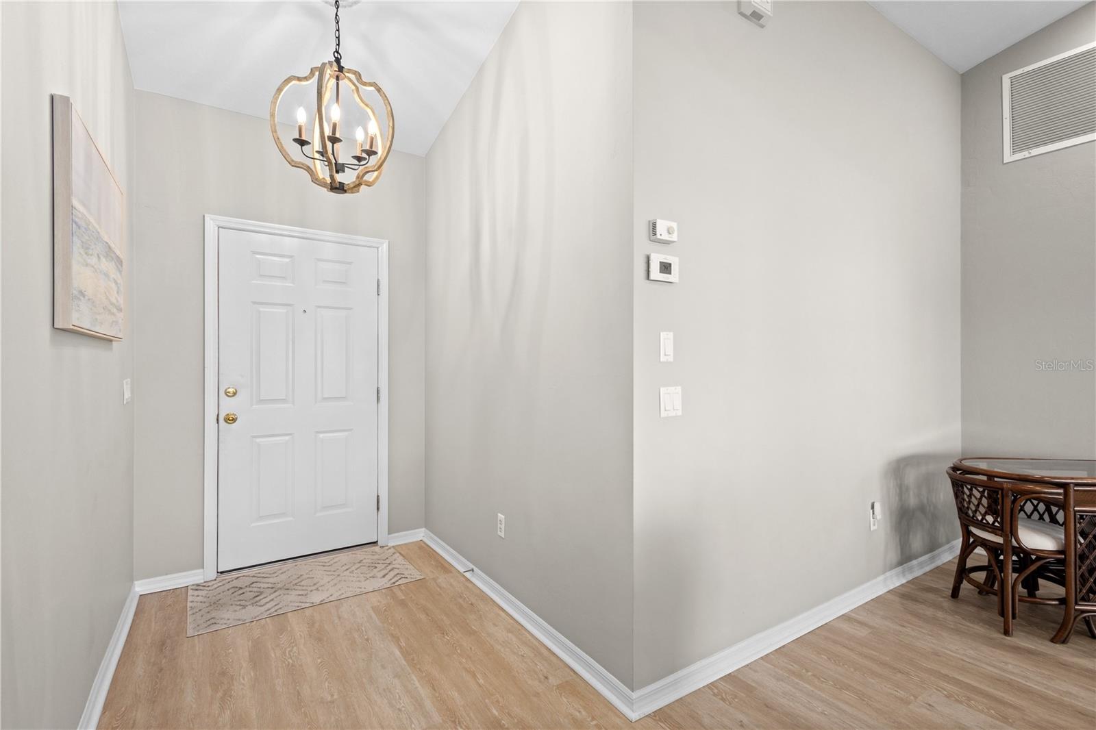 Image 8 of 28 For 12454 Kingsway Circle 202