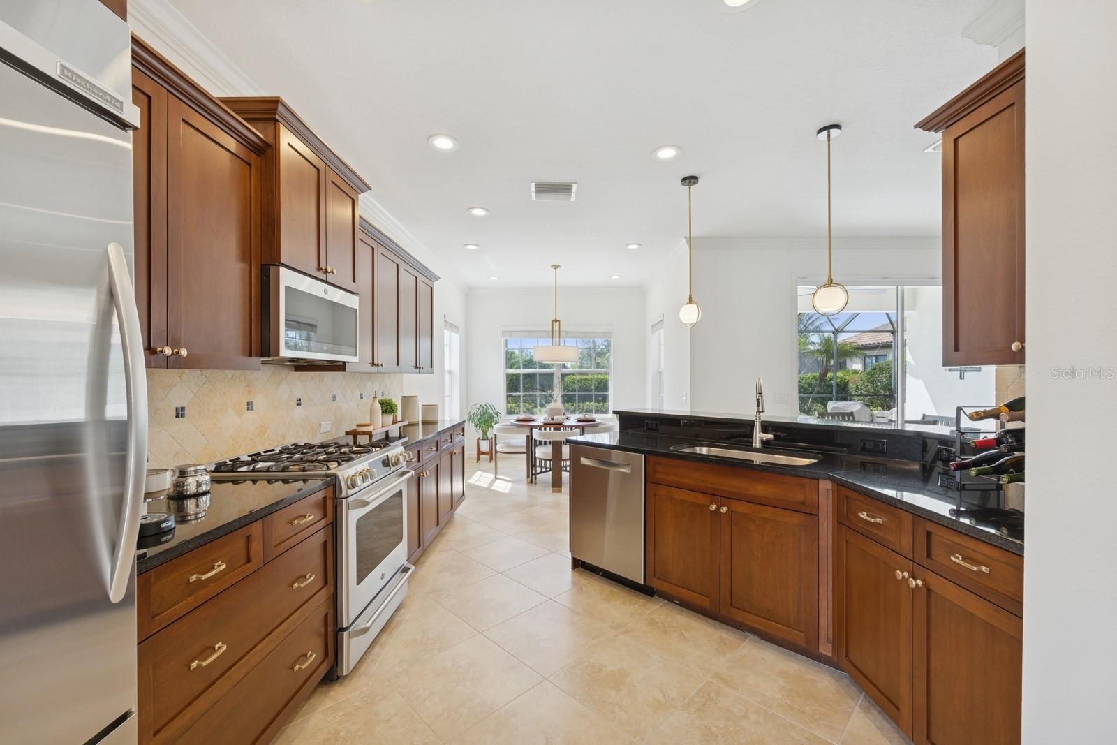 Image 23 of 72 For 14614 Newtonmore Lane