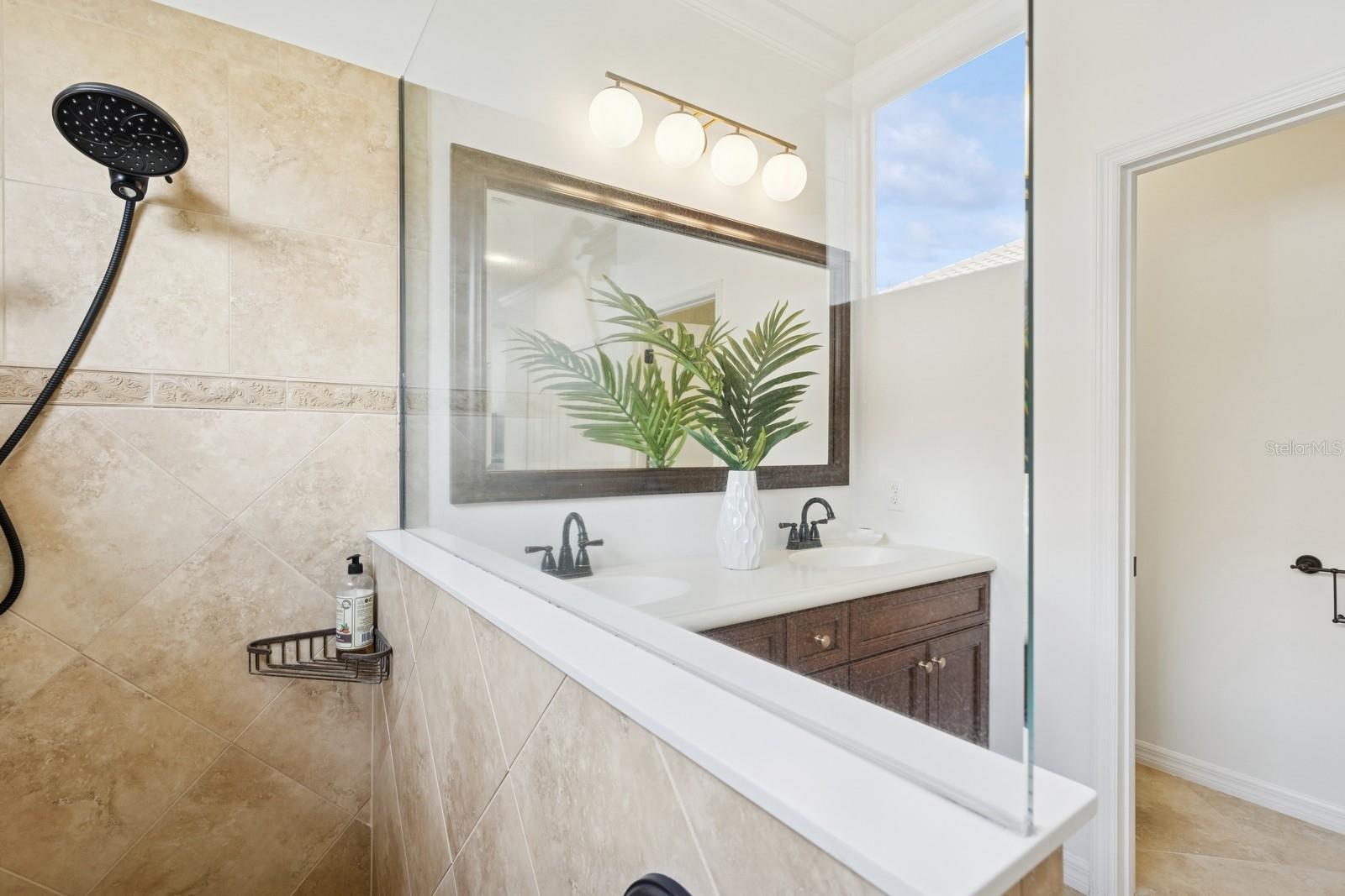 Image 34 of 72 For 14614 Newtonmore Lane