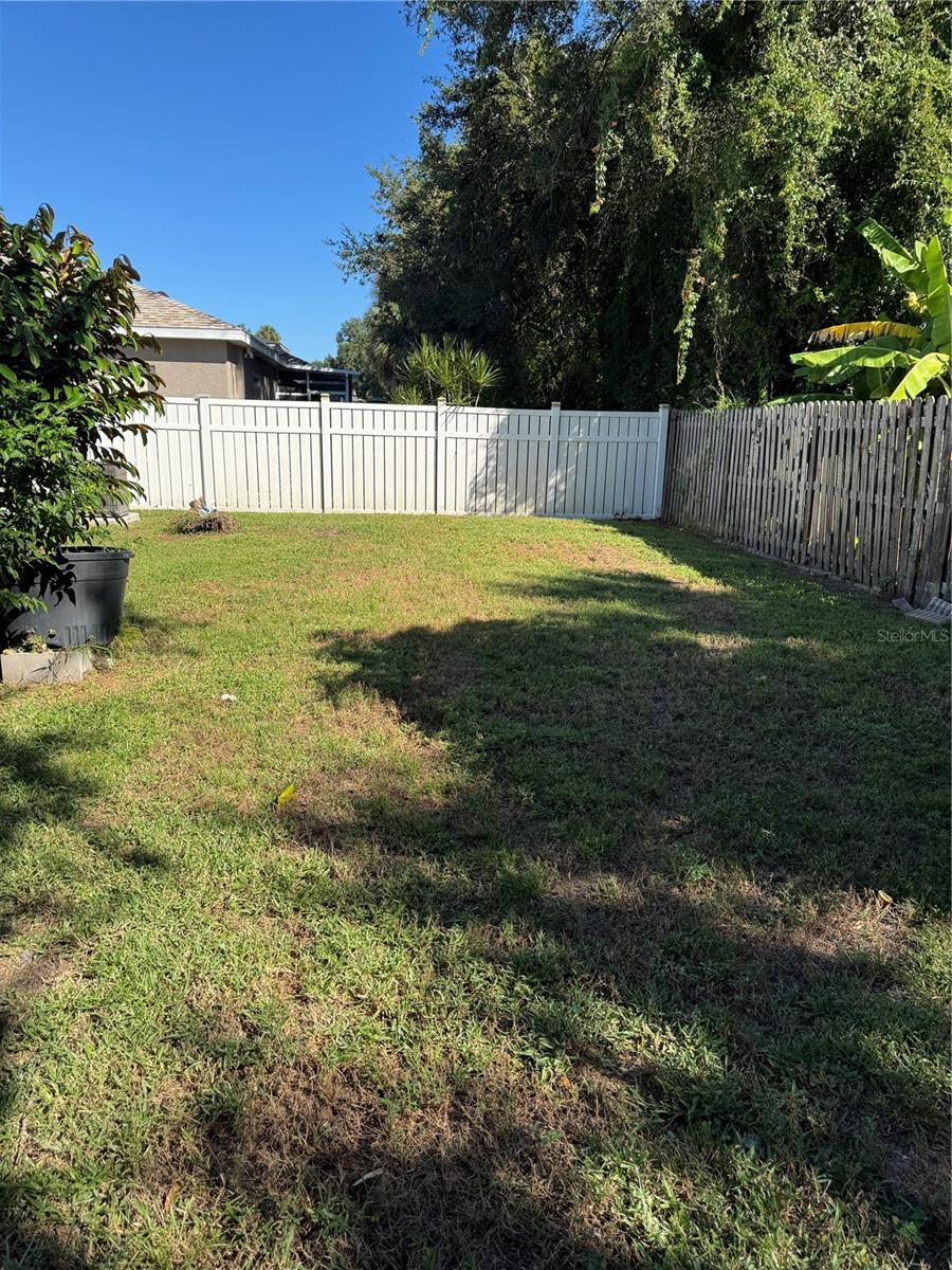 Image 3 of 14 For 2322 29th Avenue E