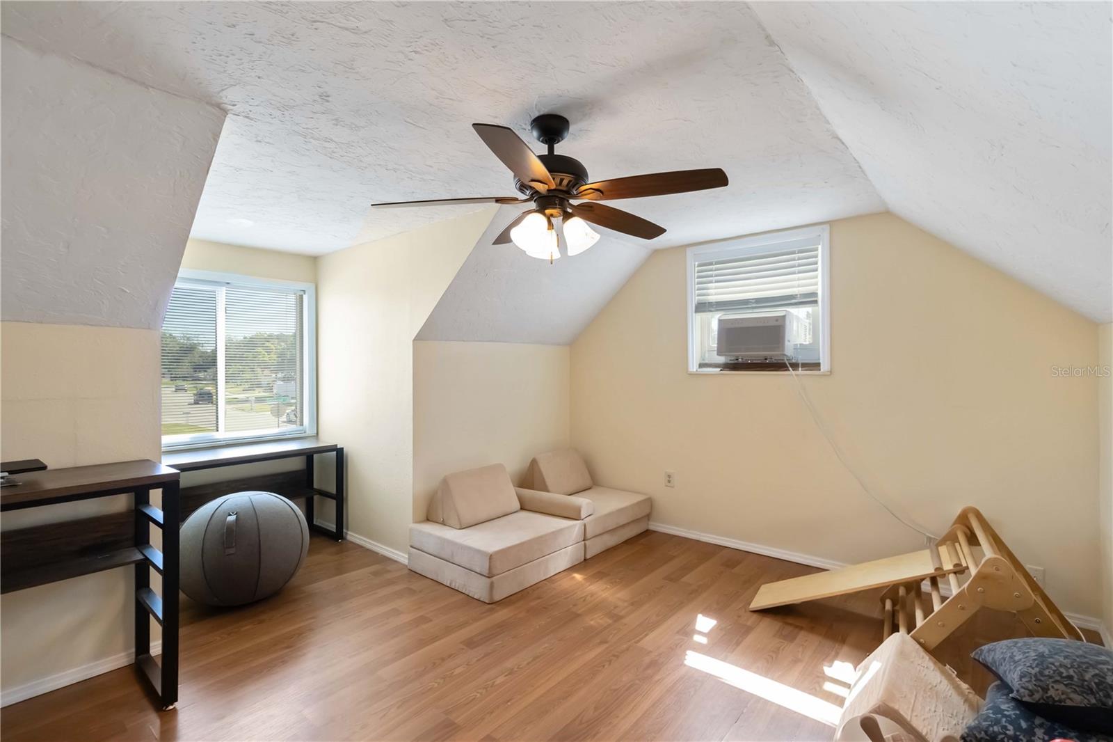 Image 21 of 30 For 3845 Gatewood Drive