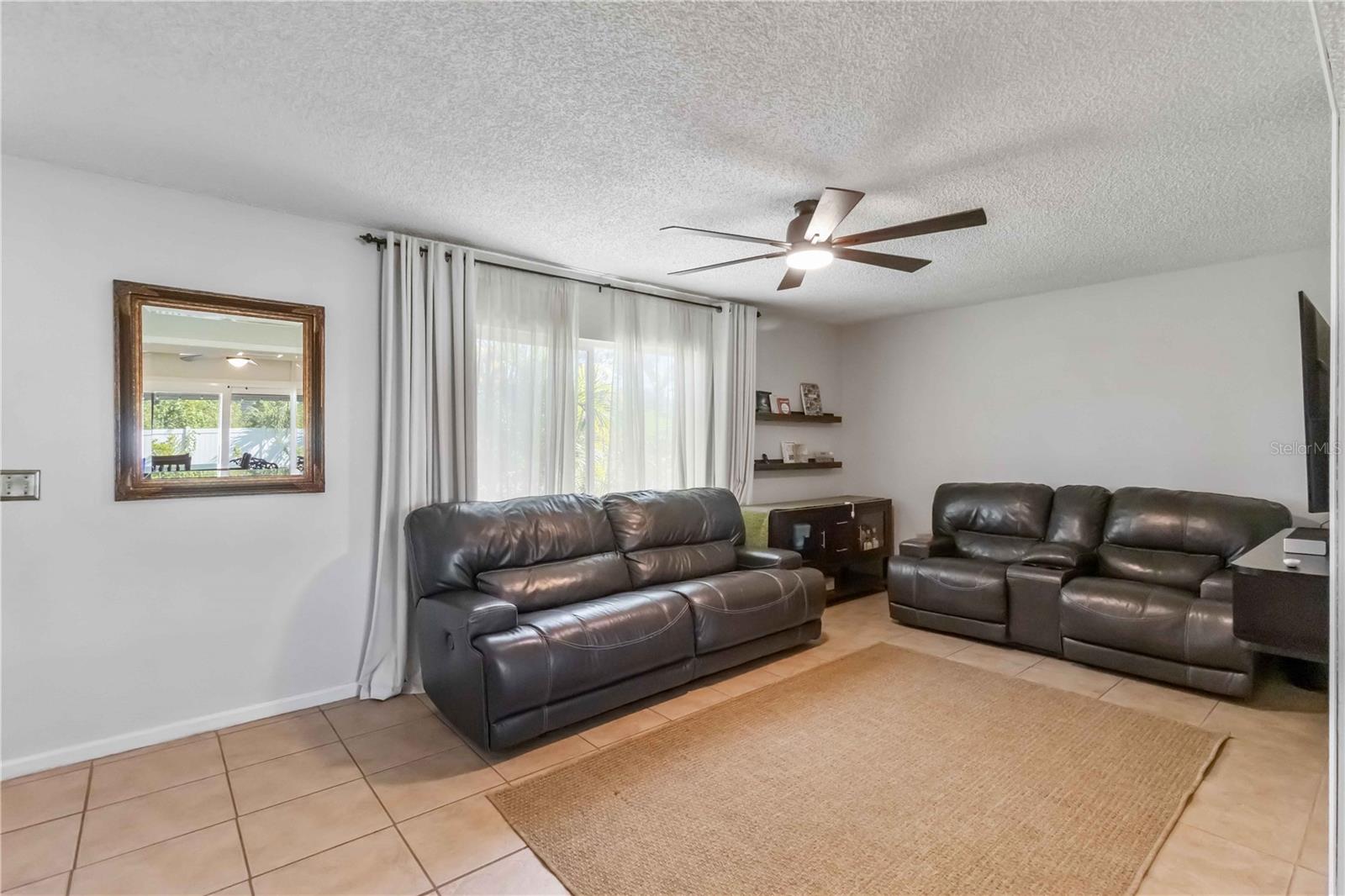 Image 5 of 30 For 3845 Gatewood Drive