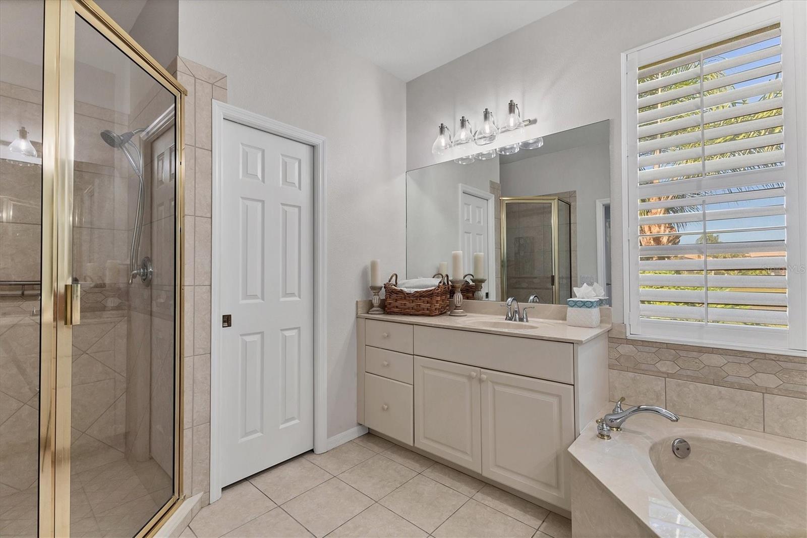 Image 30 of 86 For 13861 Siena Loop