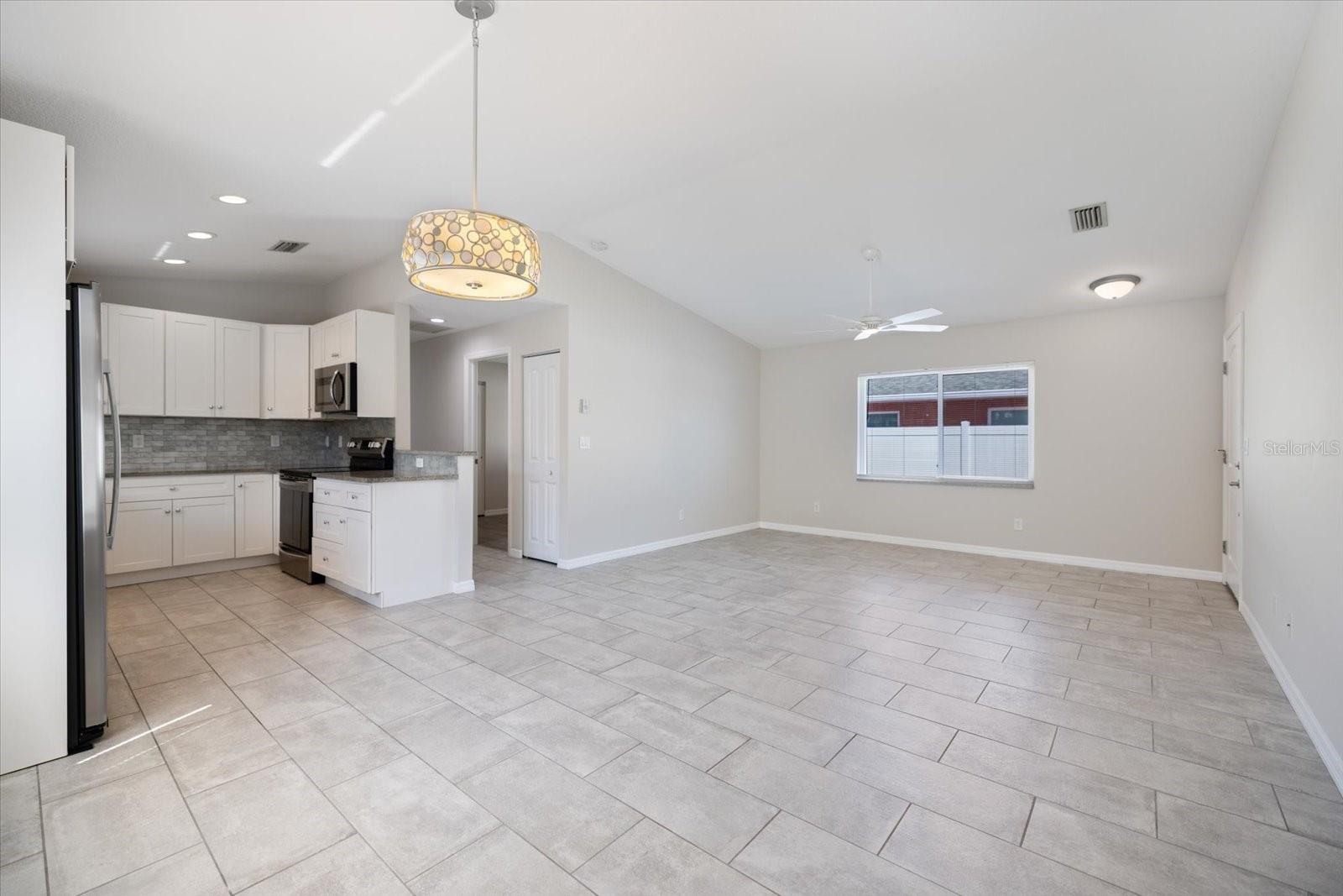 Image 7 of 43 For 163 Pennsylvania Avenue