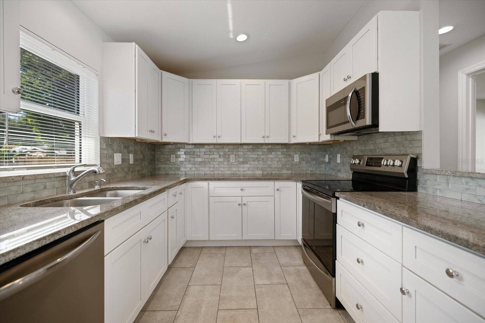 Image 8 of 43 For 163 Pennsylvania Avenue