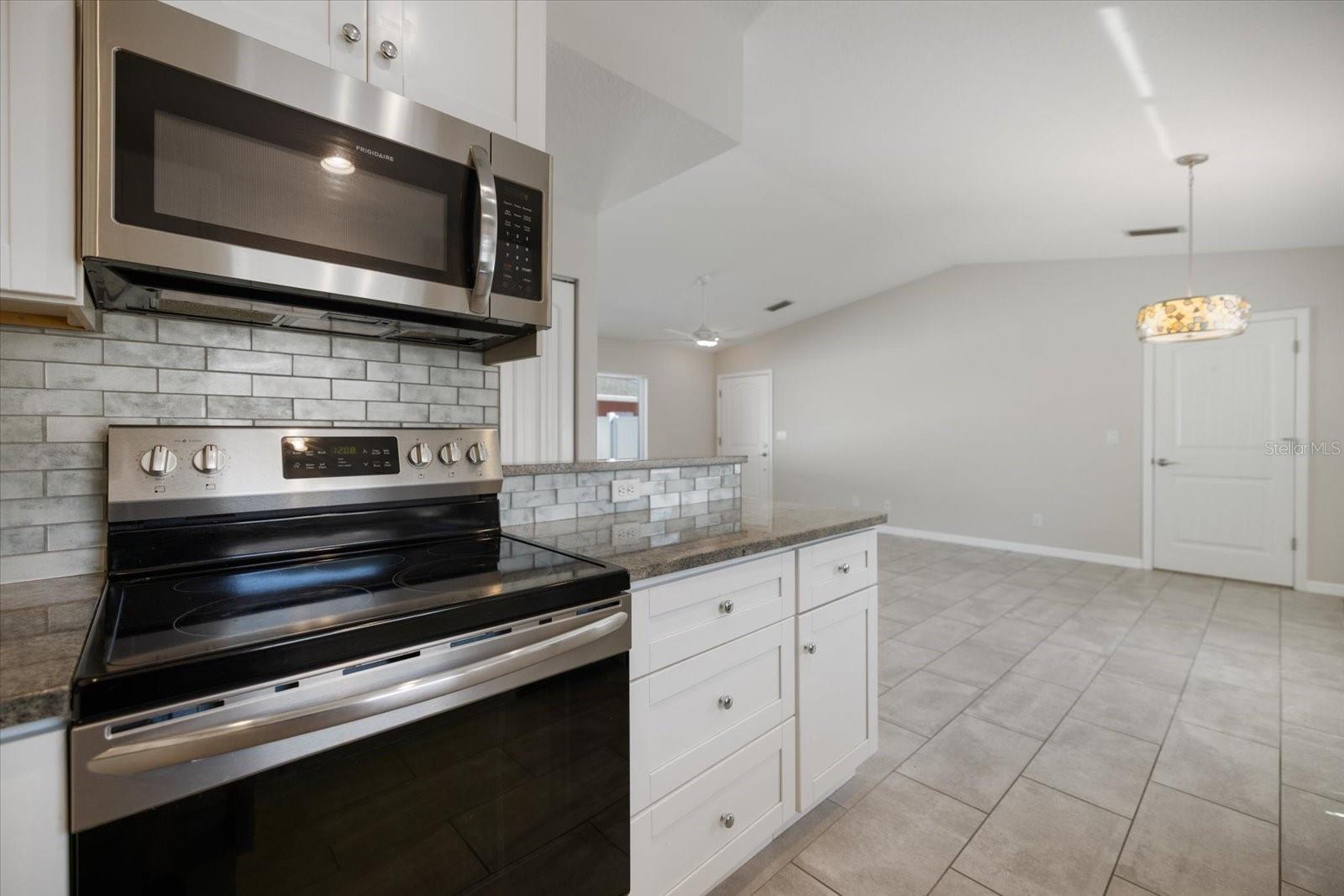 Image 9 of 43 For 163 Pennsylvania Avenue