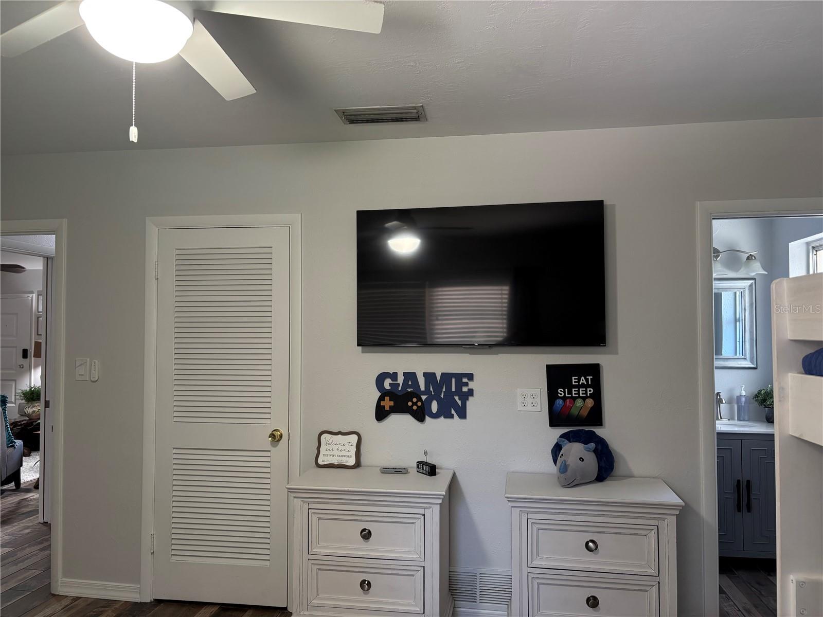 Image 11 of 45 For 1214 21st Street W