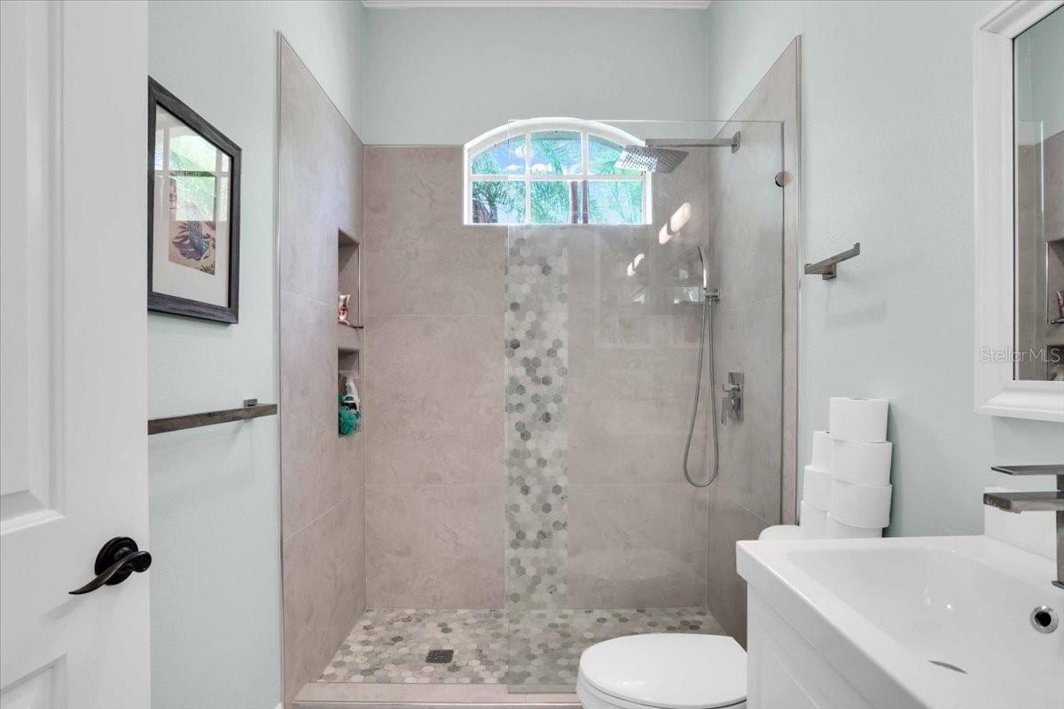 Image 35 of 45 For 4701 50th Avenue W