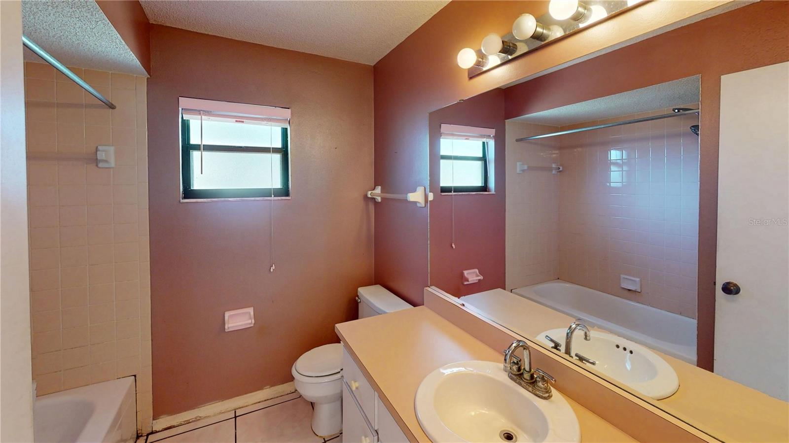 Image 18 of 28 For 5847 Pauma Court