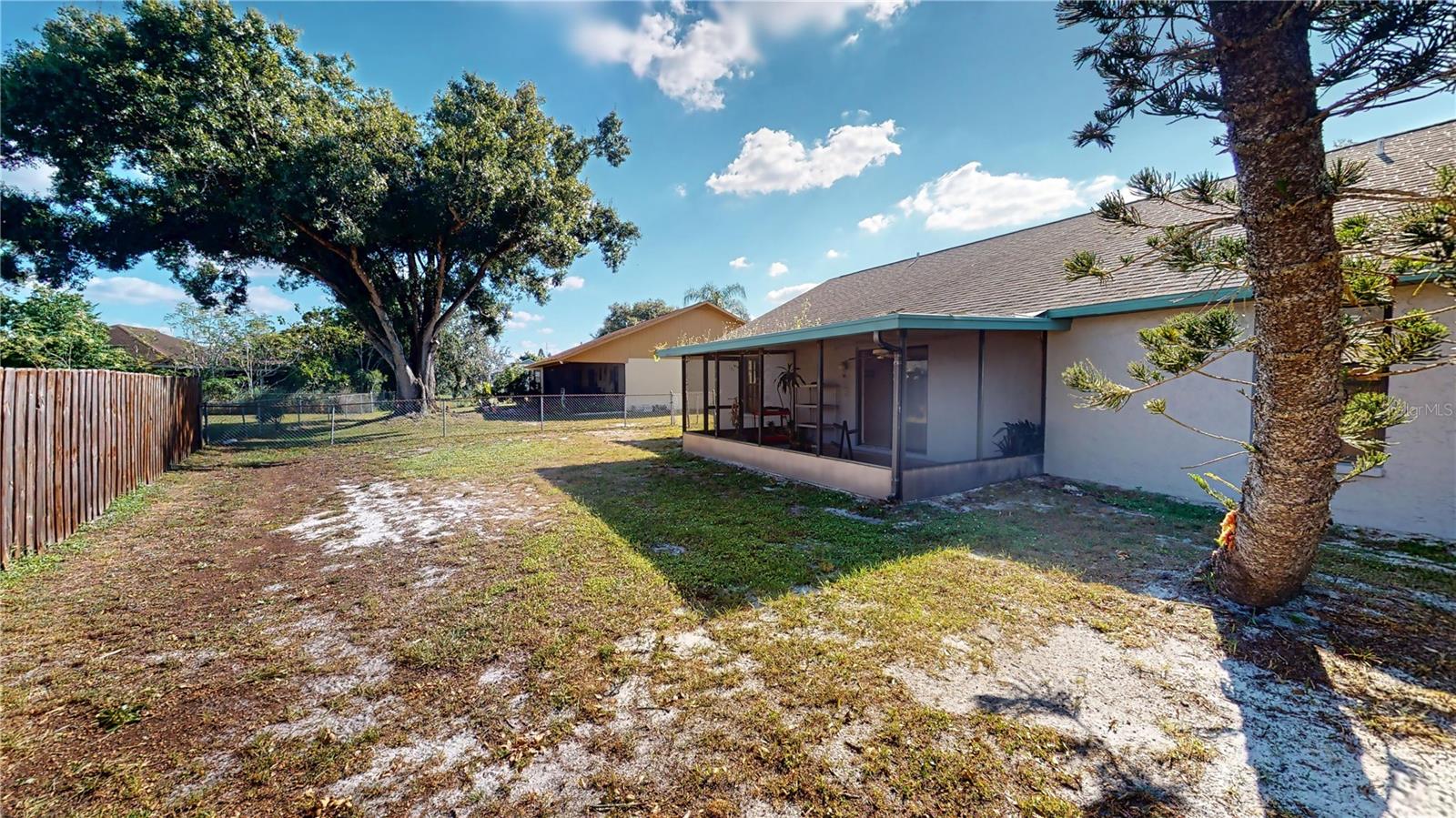 Image 23 of 28 For 5847 Pauma Court