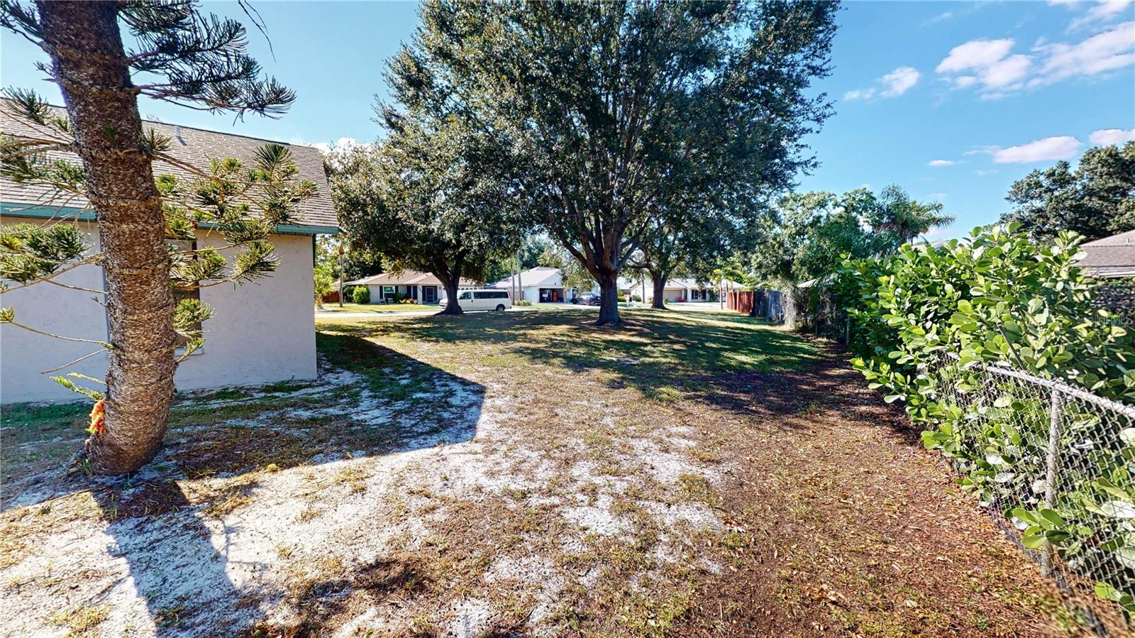 Image 24 of 28 For 5847 Pauma Court