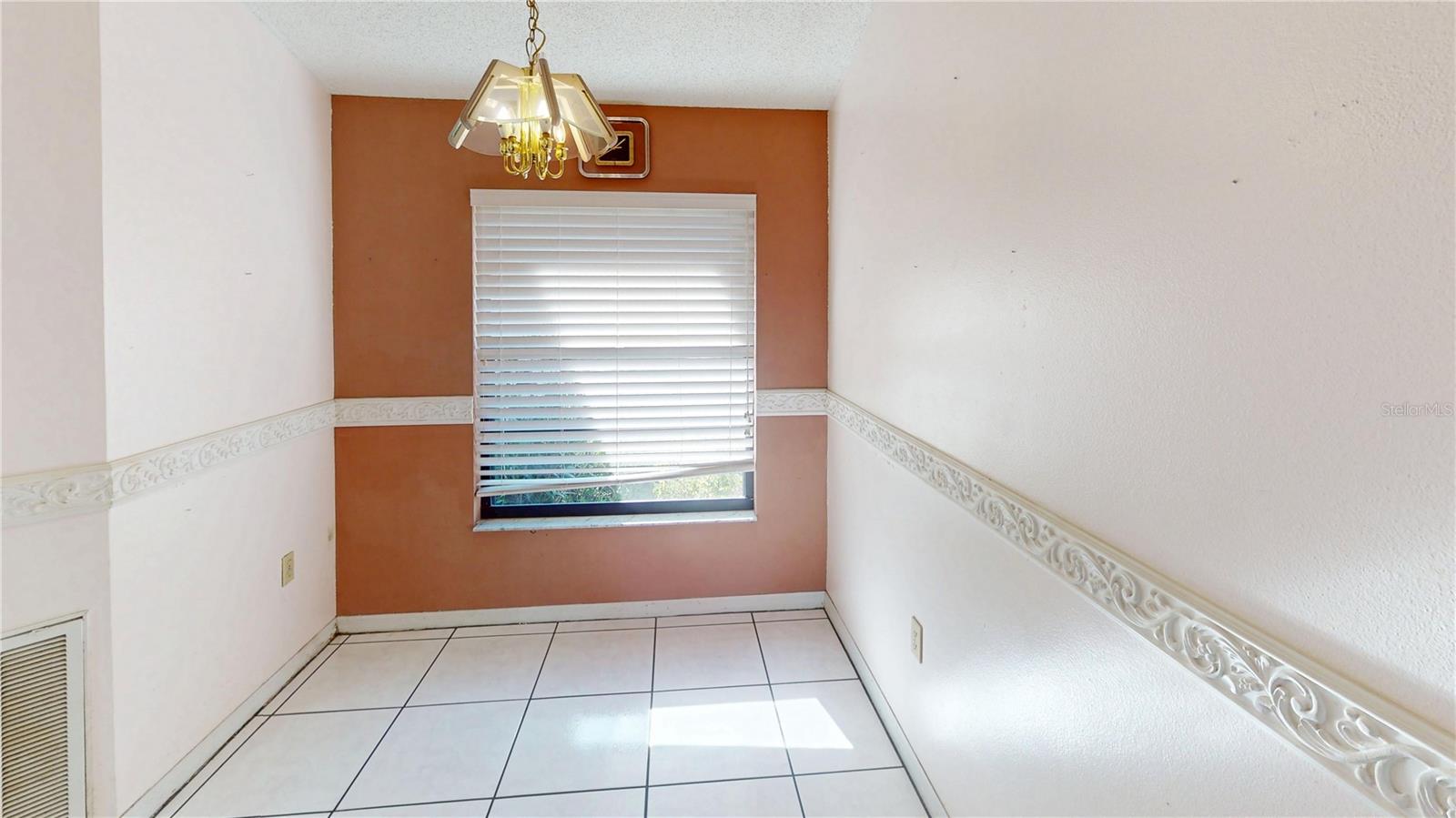Image 7 of 28 For 5847 Pauma Court