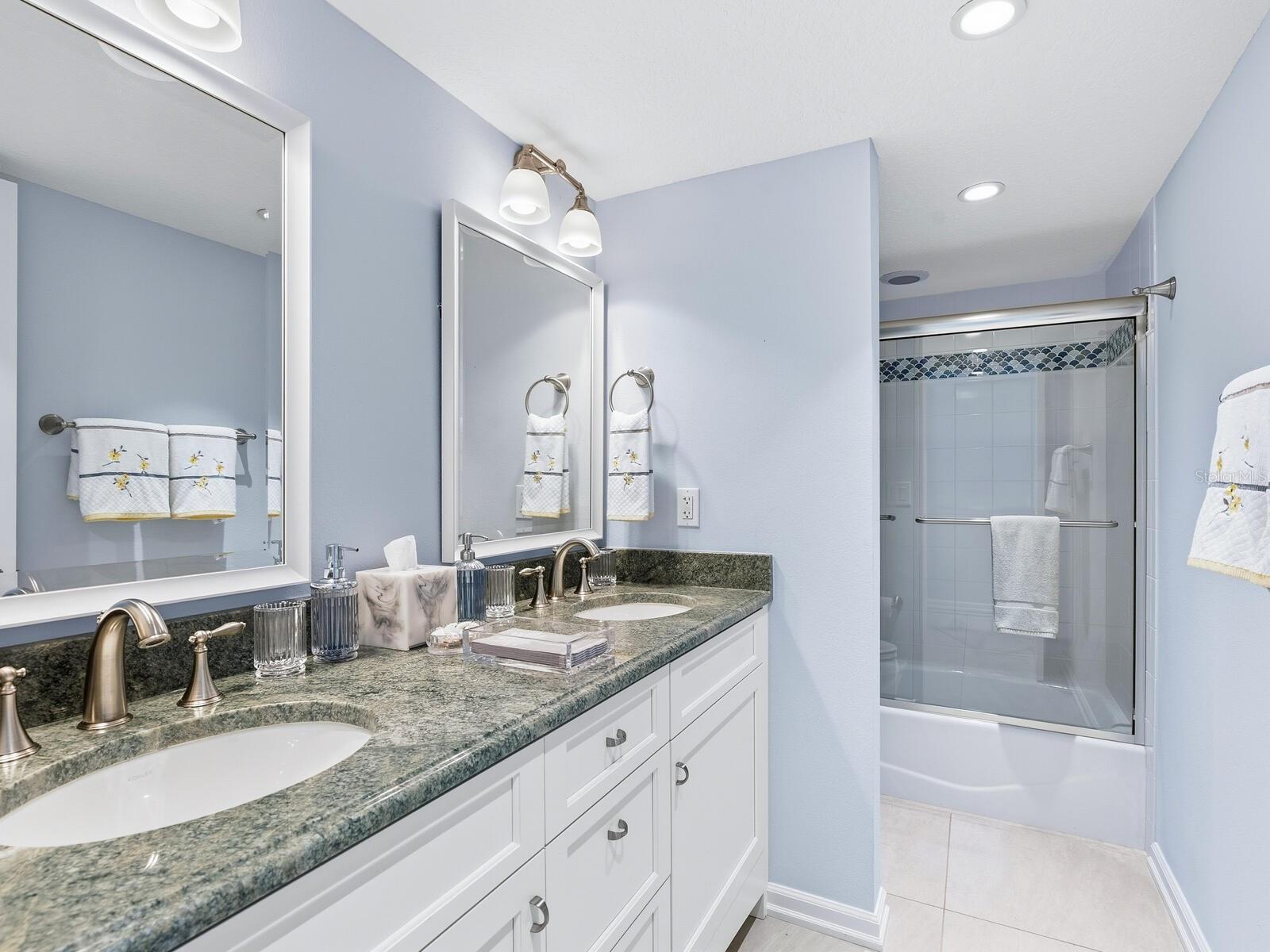 Image 27 of 45 For 3115 Gulf Of Mexico Drive 304