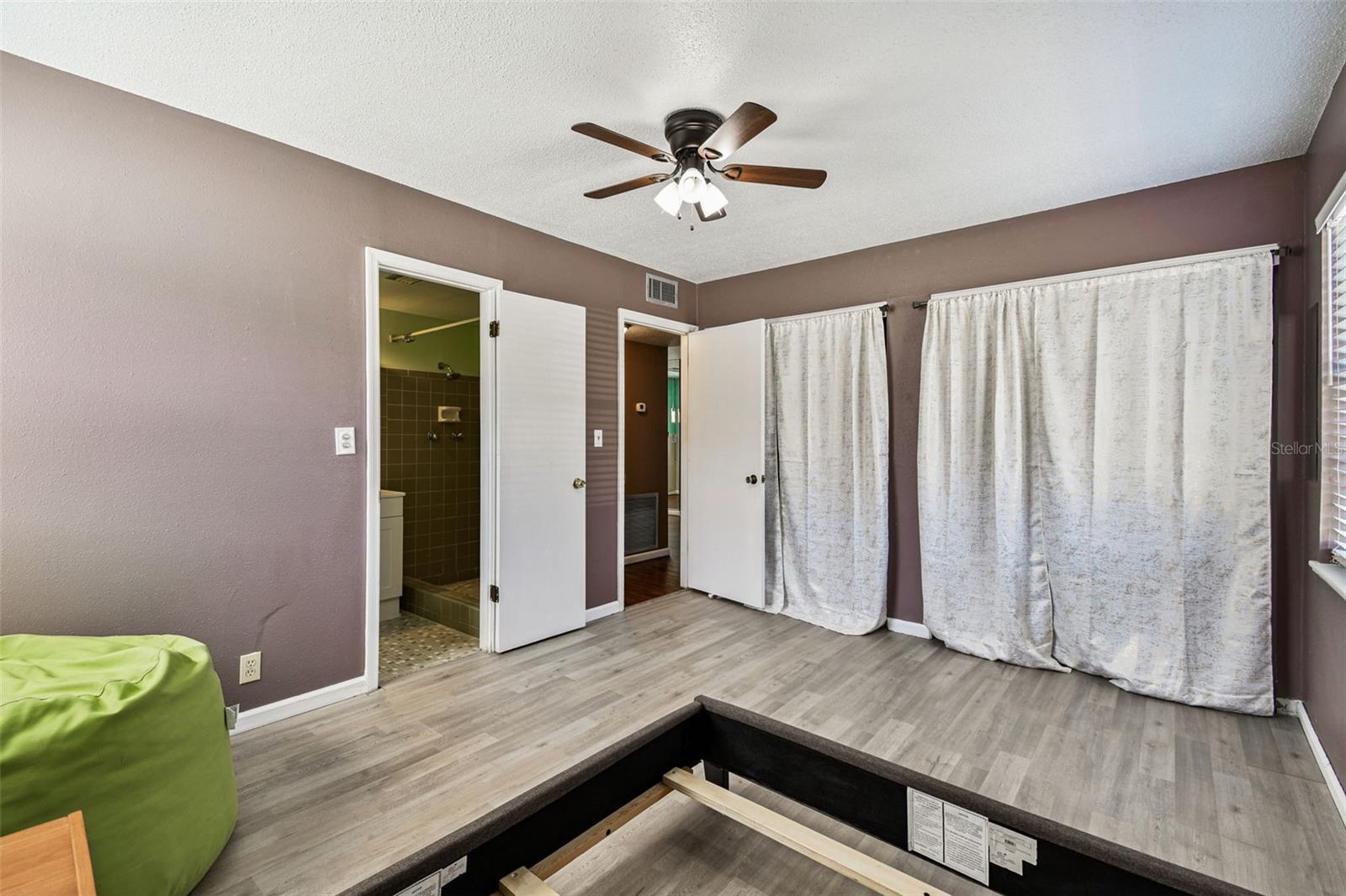 Image 12 of 54 For 4507 9th Street W E1