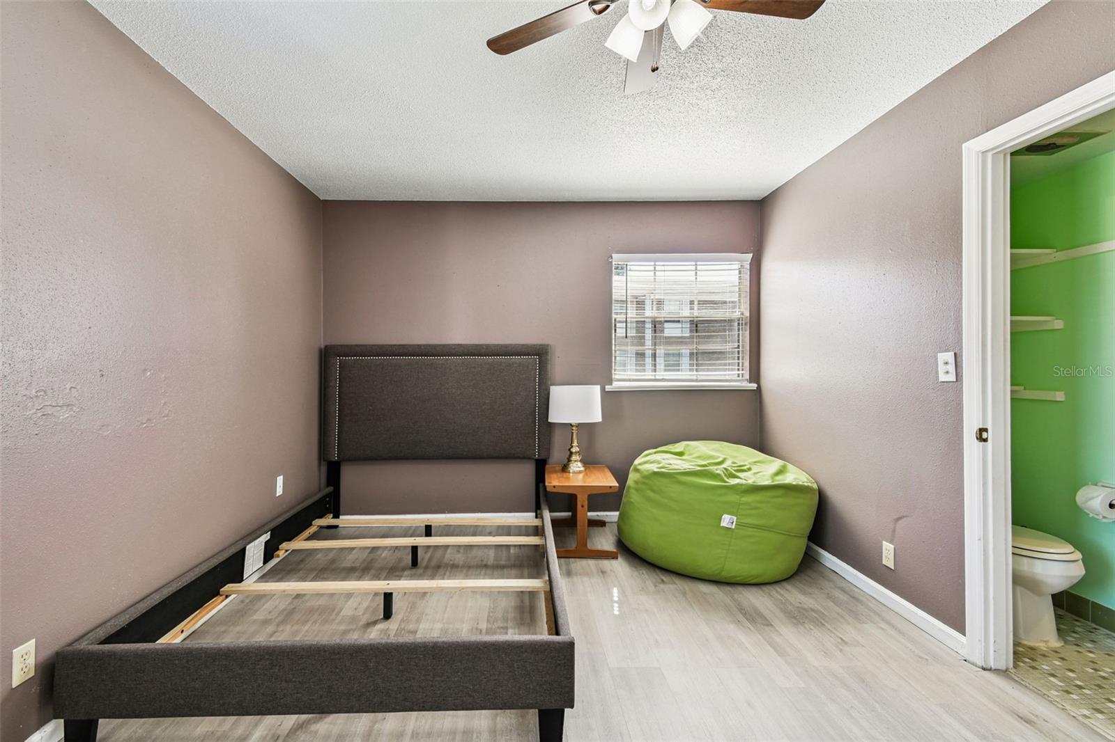 Image 13 of 54 For 4507 9th Street W E1