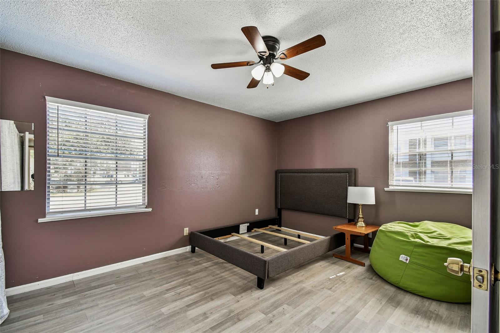 Image 14 of 54 For 4507 9th Street W E1