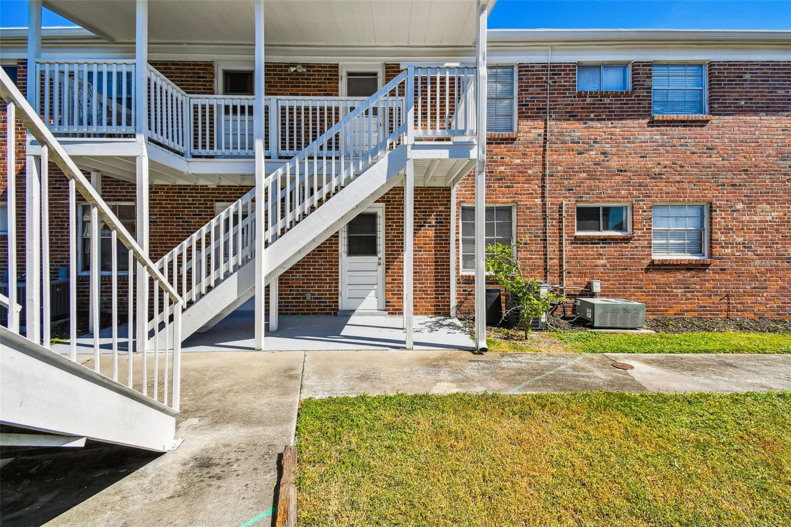 Image 2 of 54 For 4507 9th Street W E1