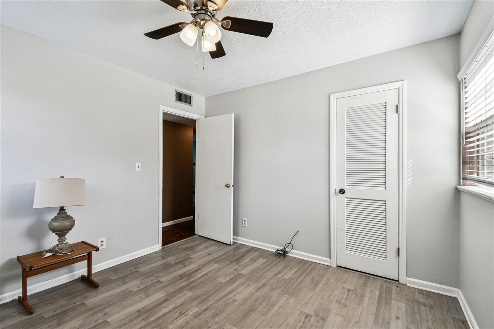 Image 26 of 54 For 4507 9th Street W E1