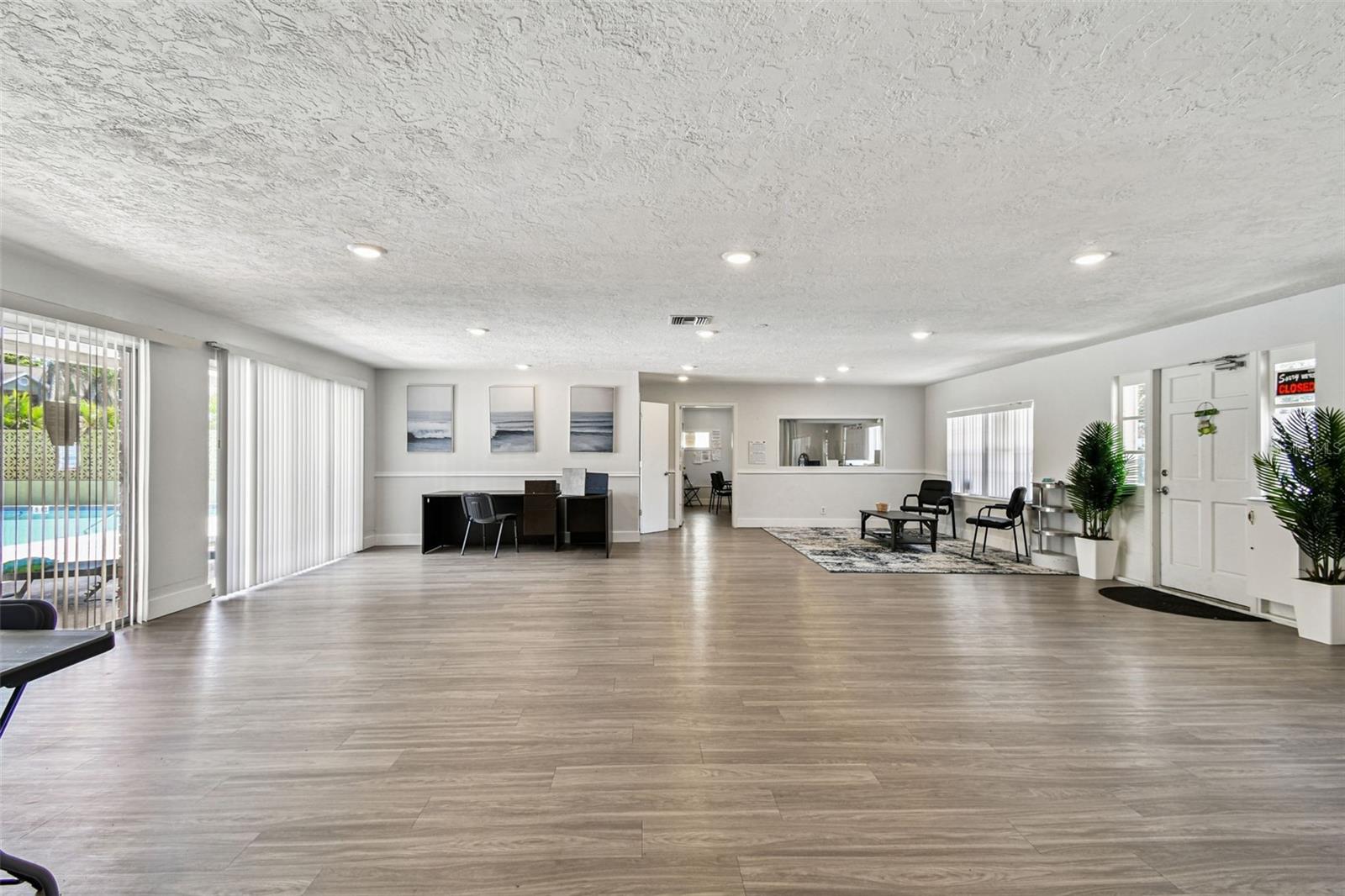 Image 43 of 54 For 4507 9th Street W E1