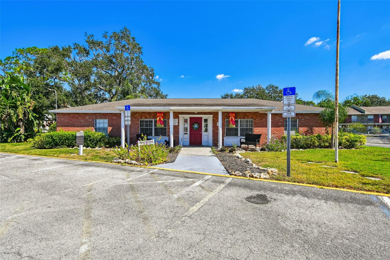 Image 44 of 54 For 4507 9th Street W E1