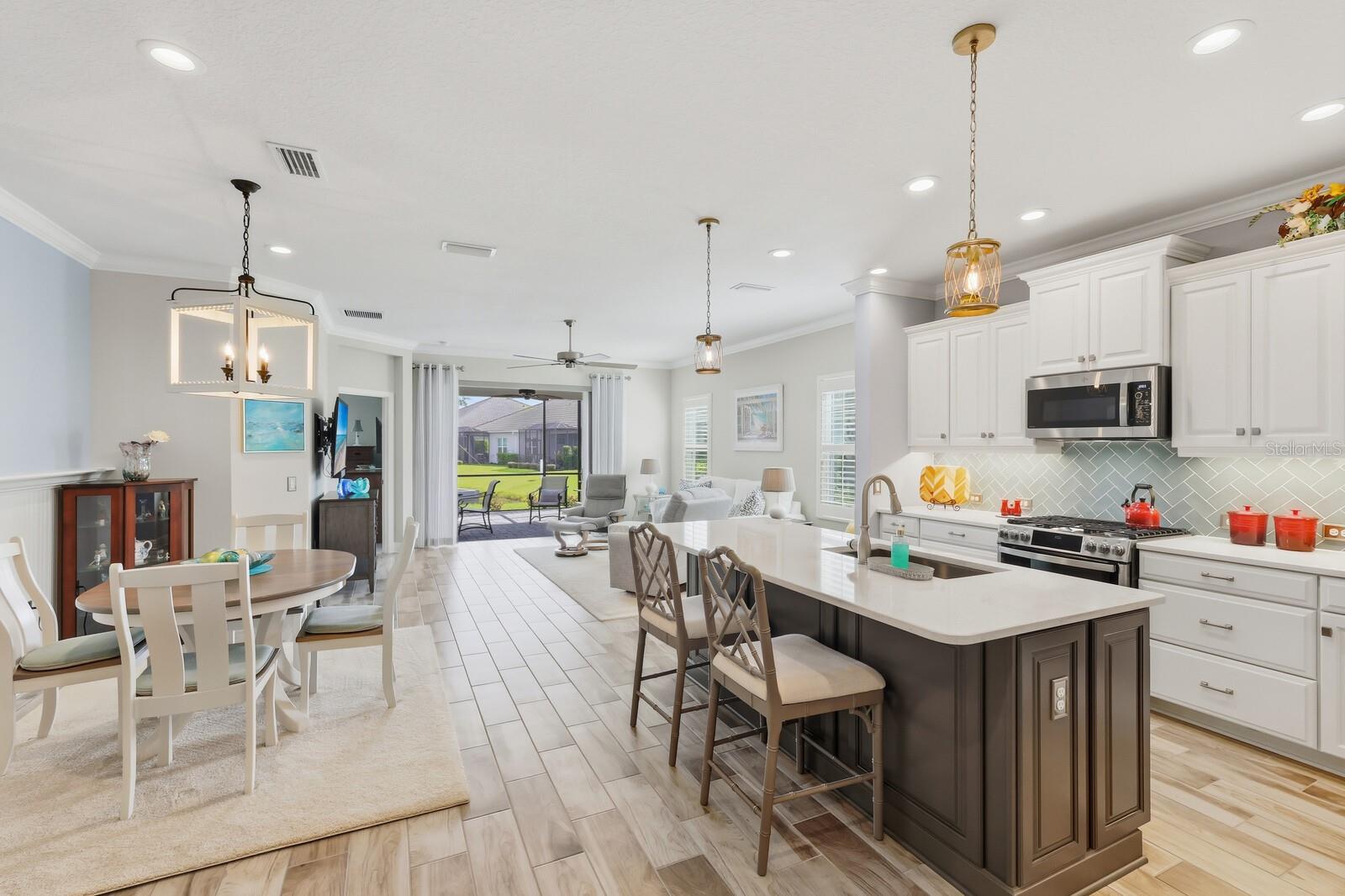 Image 6 of 59 For 2723 Sapphire Blue Lane