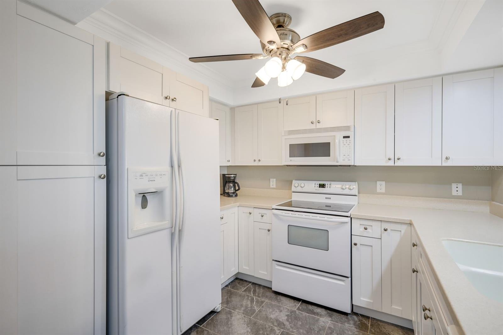 Image 10 of 31 For 4928 Vincennes Street C3