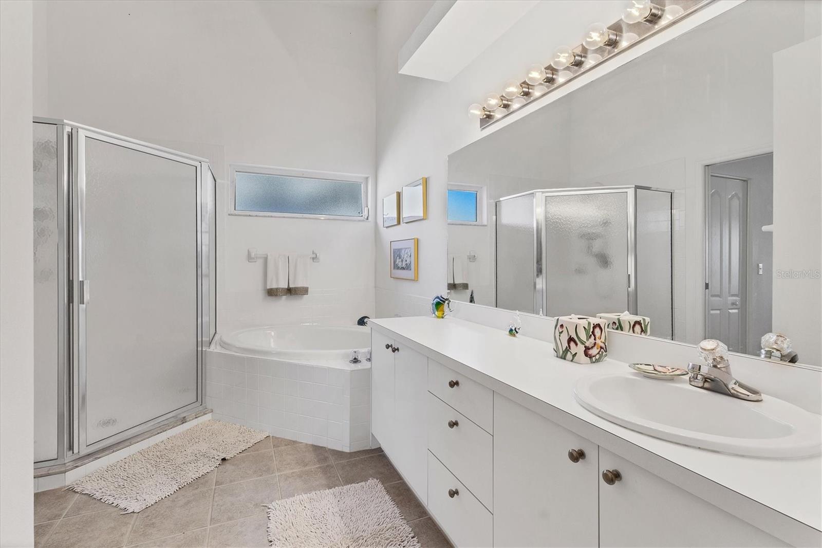 Image 33 of 85 For 5240 Hyland Hills Avenue 1426