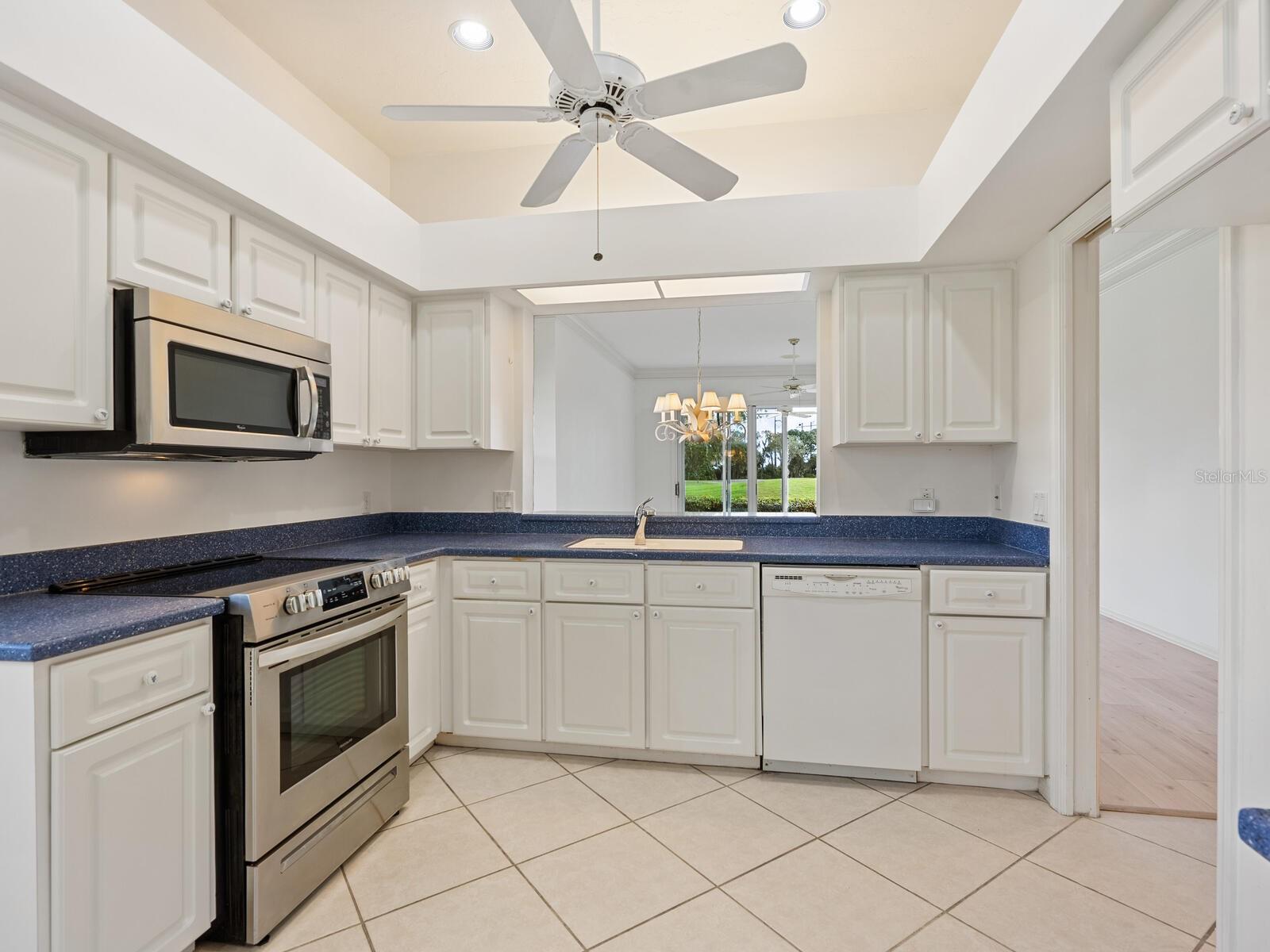 Image 9 of 44 For 3422 Chelmsford Court 1