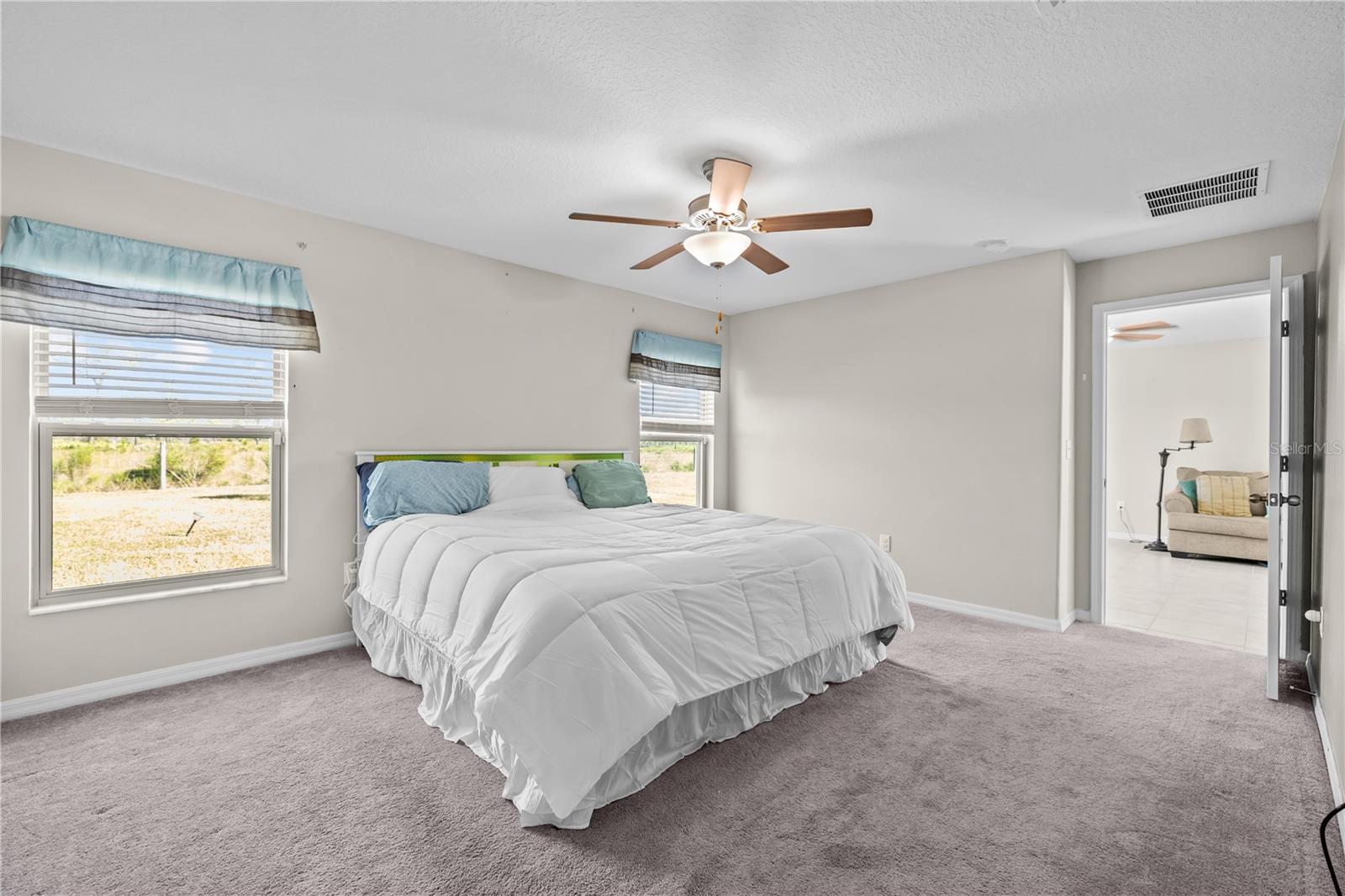 Image 13 of 47 For 4485 Eternal Prince Drive