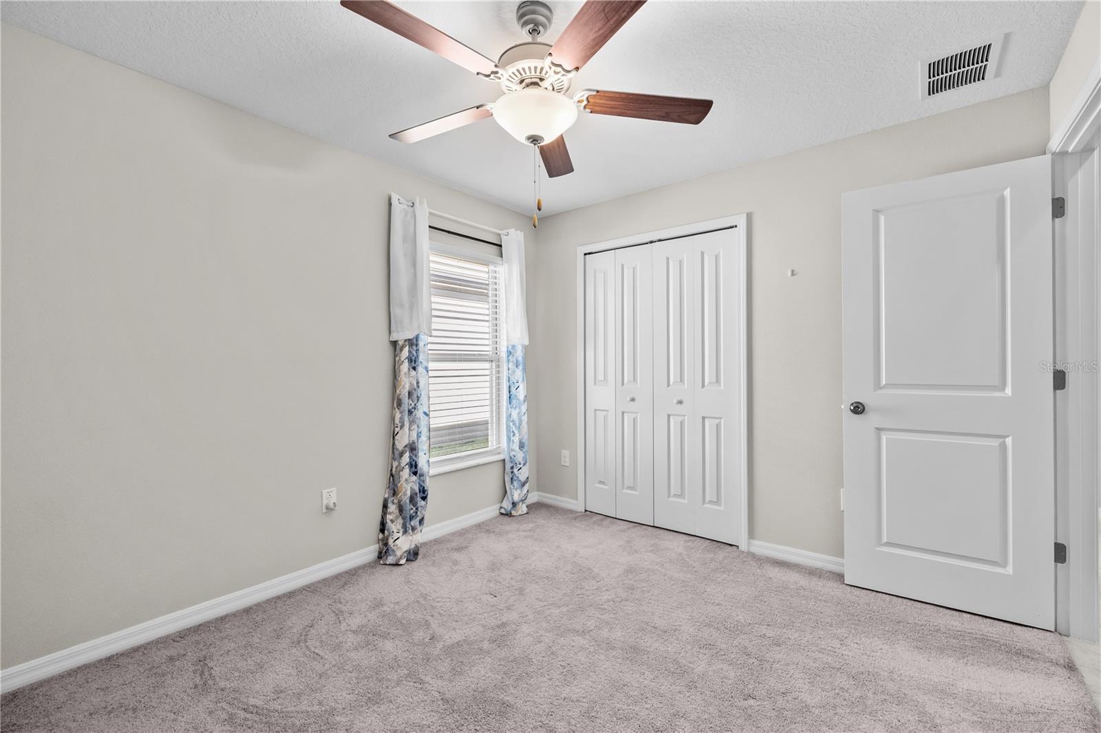 Image 28 of 47 For 4485 Eternal Prince Drive