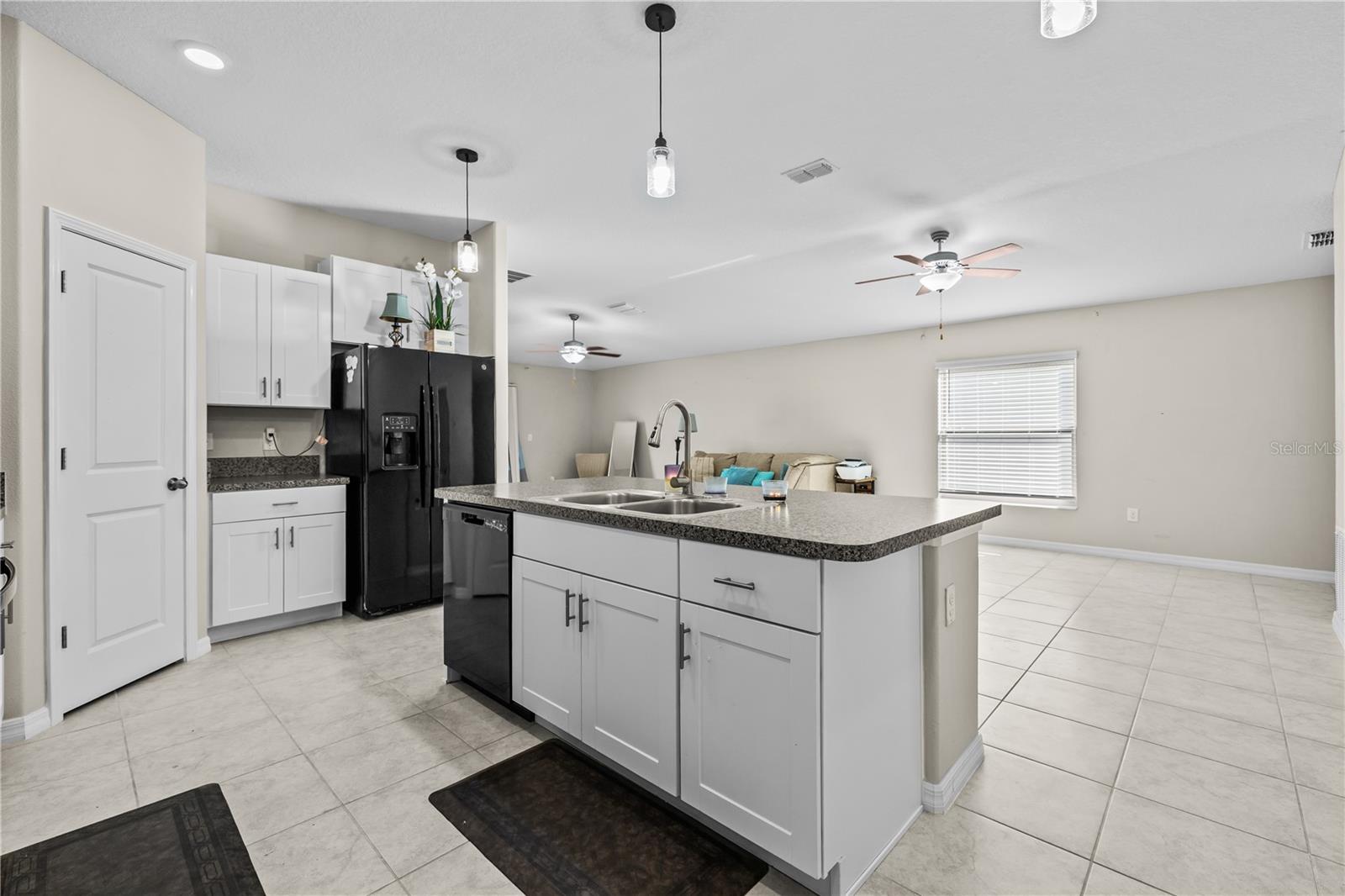 Image 9 of 47 For 4485 Eternal Prince Drive