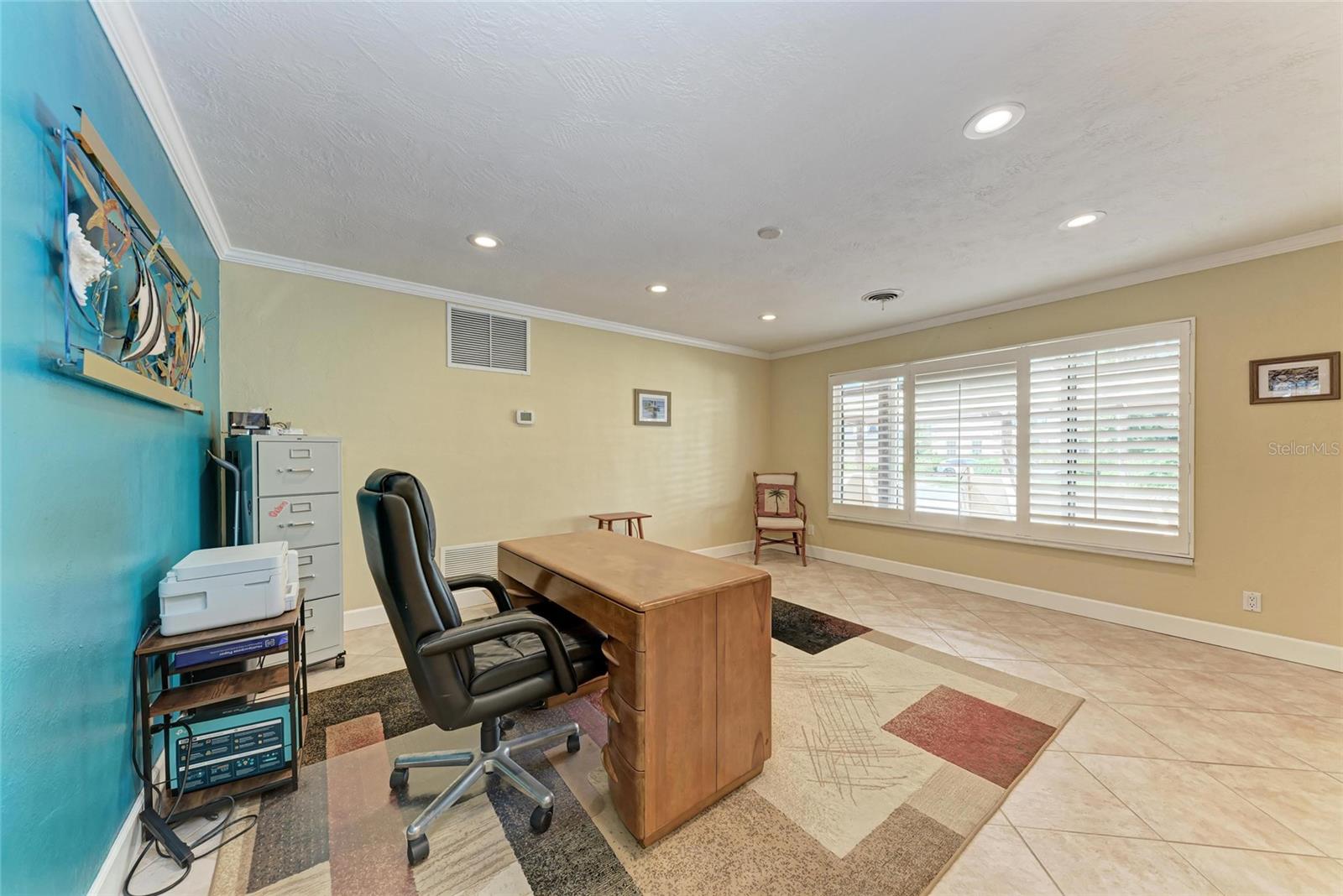 Image 14 of 77 For 724 Hillcrest Drive