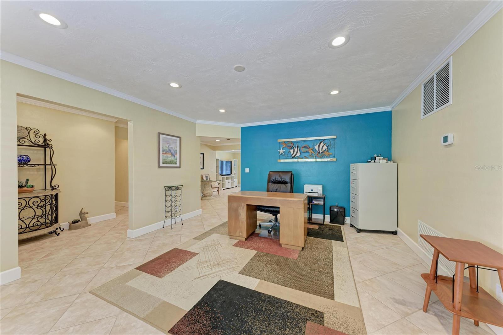 Image 16 of 77 For 724 Hillcrest Drive